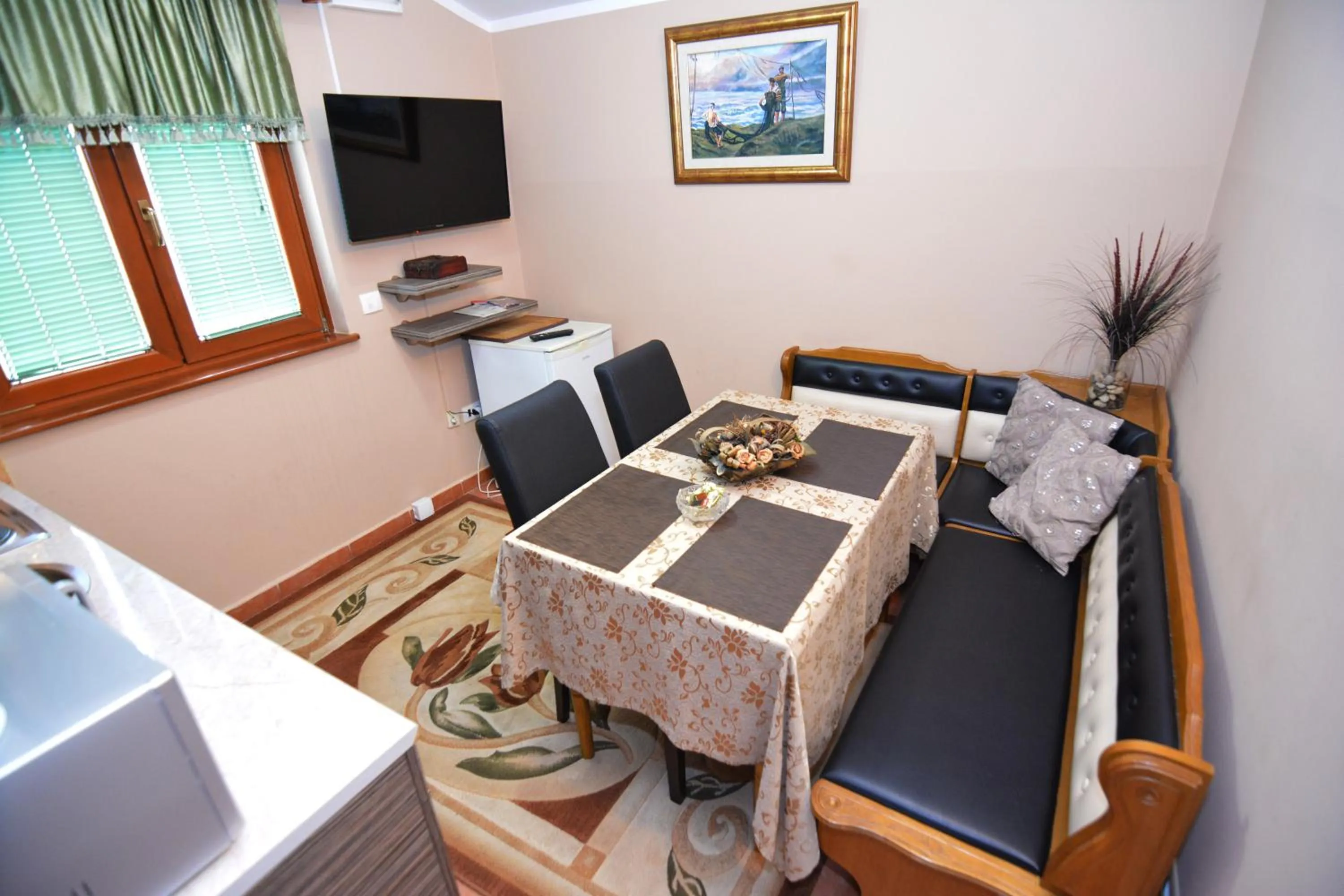 Dining area in Apartments Bogdanovic