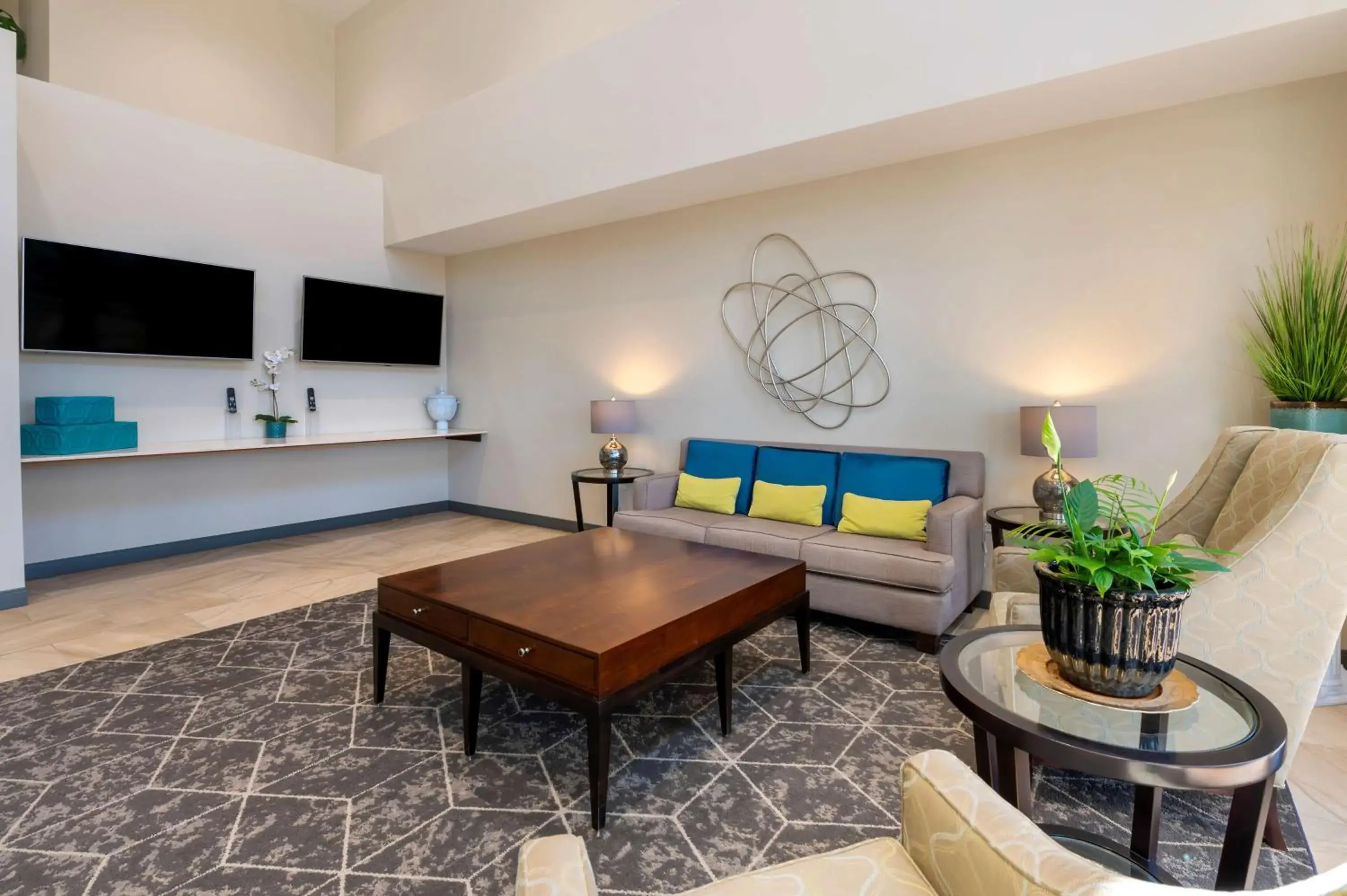 Lobby or reception in Best Western Plus Centralia Hotel & Suites Lobby or reception in Best Western Plus Centralia Hotel & Suites