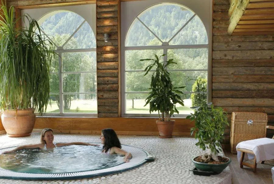 Spa and wellness centre/facilities in Hôtel Le Labrador