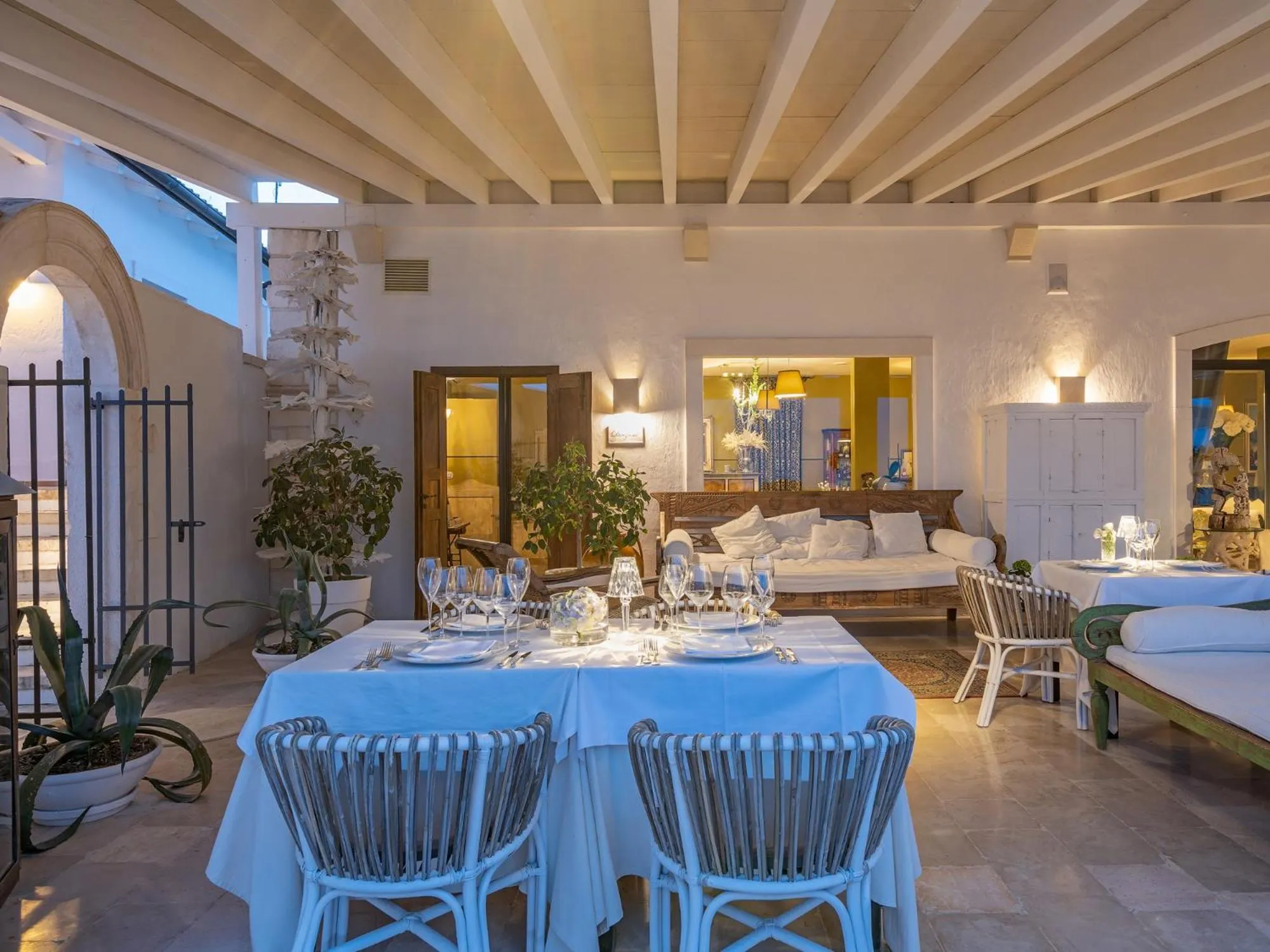 Restaurant/places to eat in La Locanda Del Carrubo