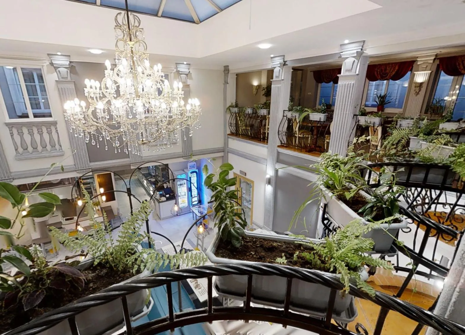 Restaurant/places to eat in Pietrak Hotel