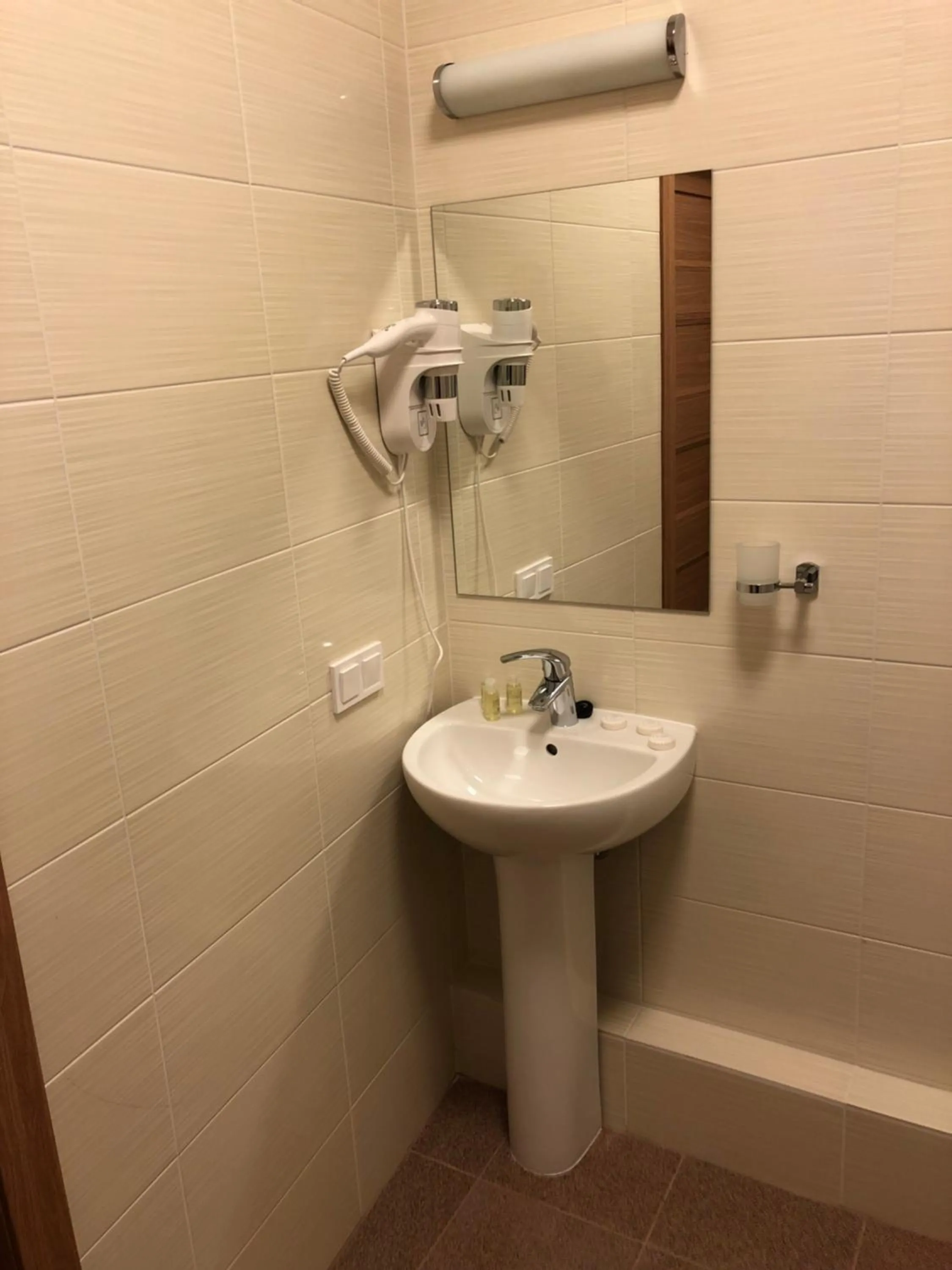 Shower in Passage Hotel