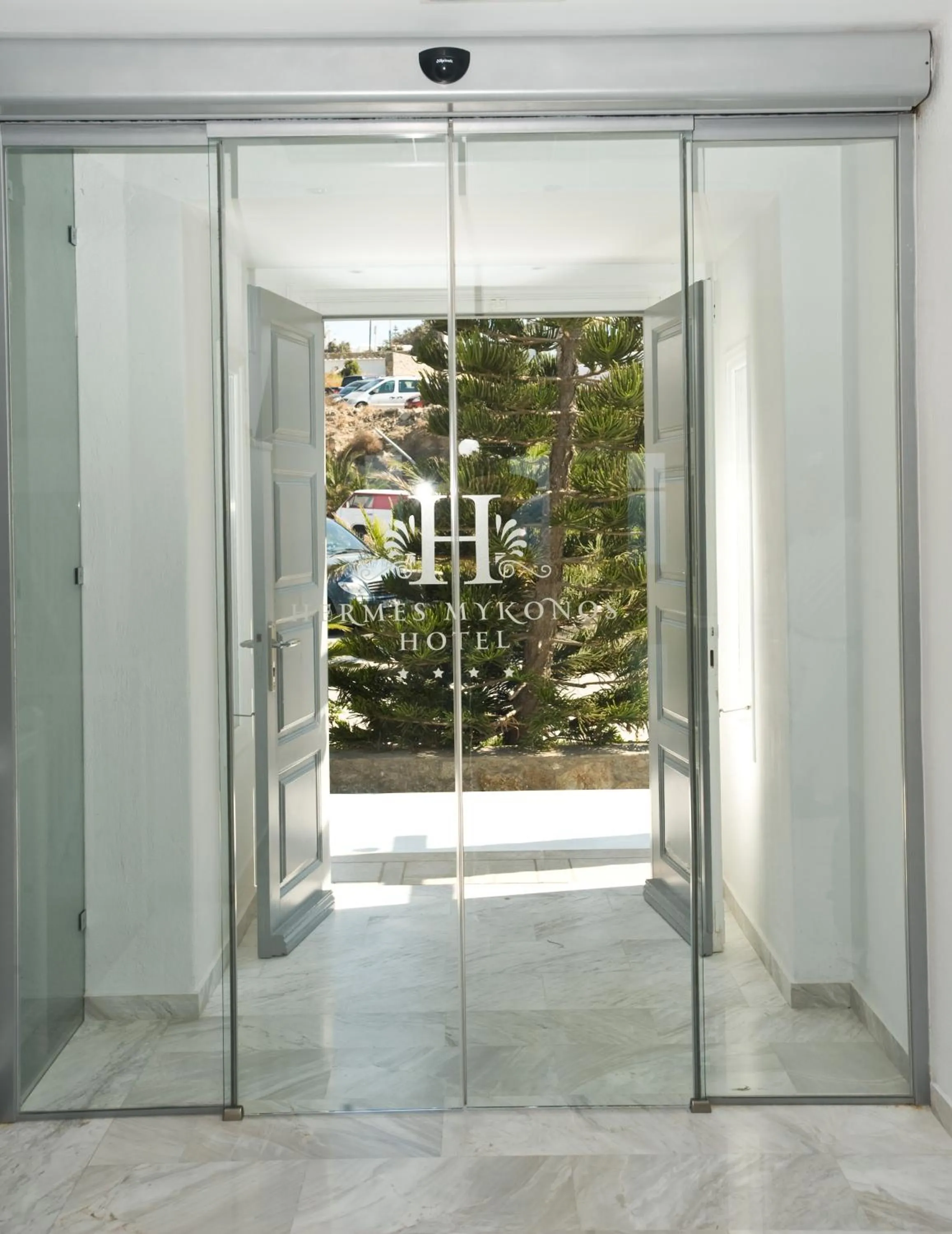 Facade/entrance in Hermes Mykonos Hotel
