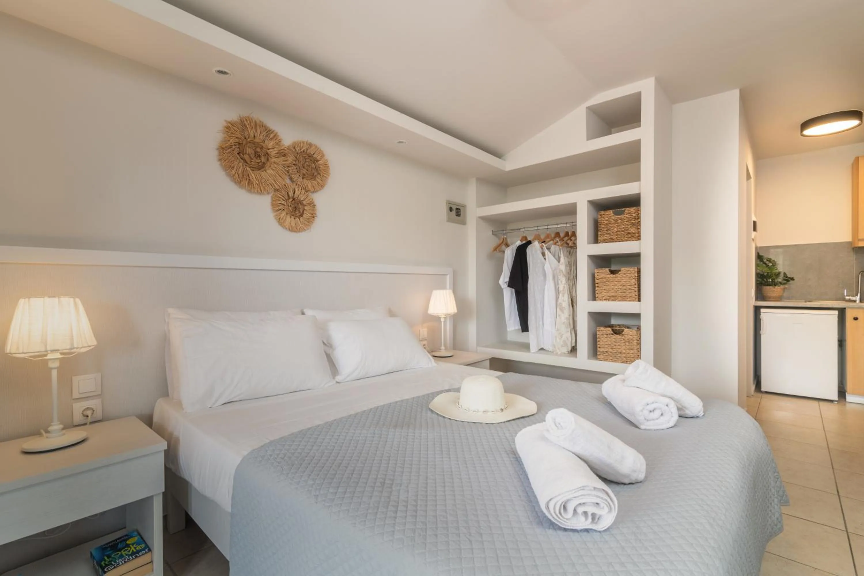 Bedroom, Bed in Alykes View Apartments