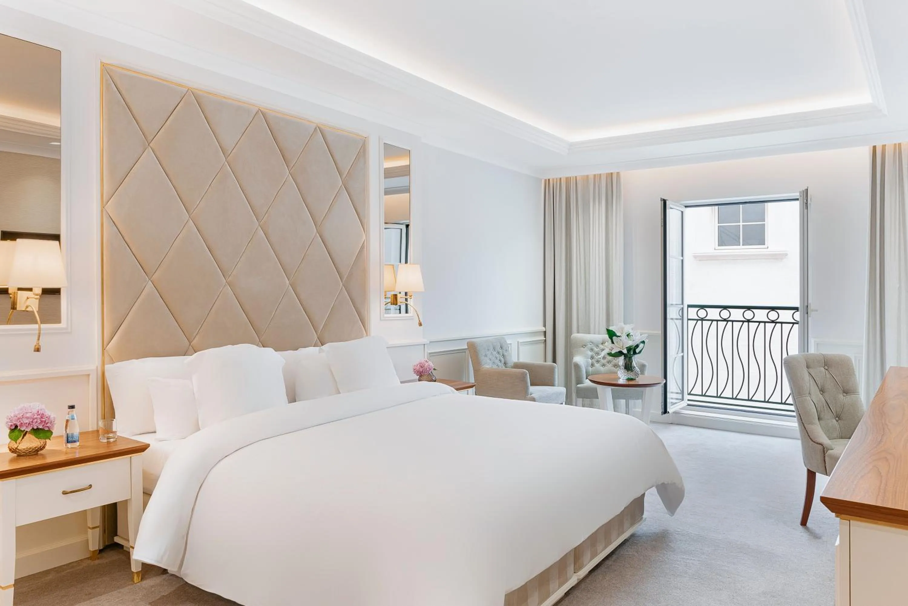 Bed in Heritage Grand Perast By Rixos