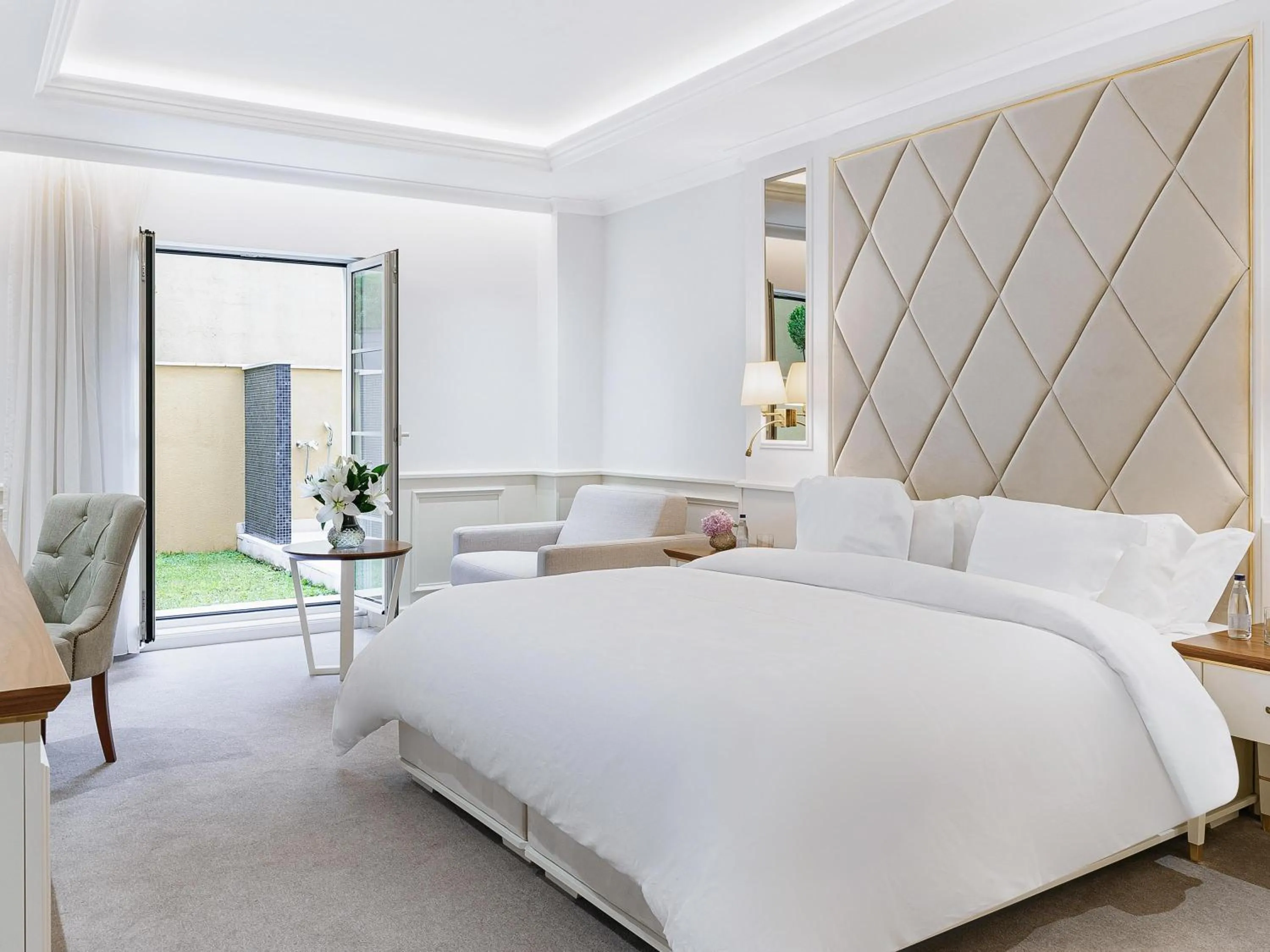 Bedroom, Bed in Heritage Grand Perast By Rixos