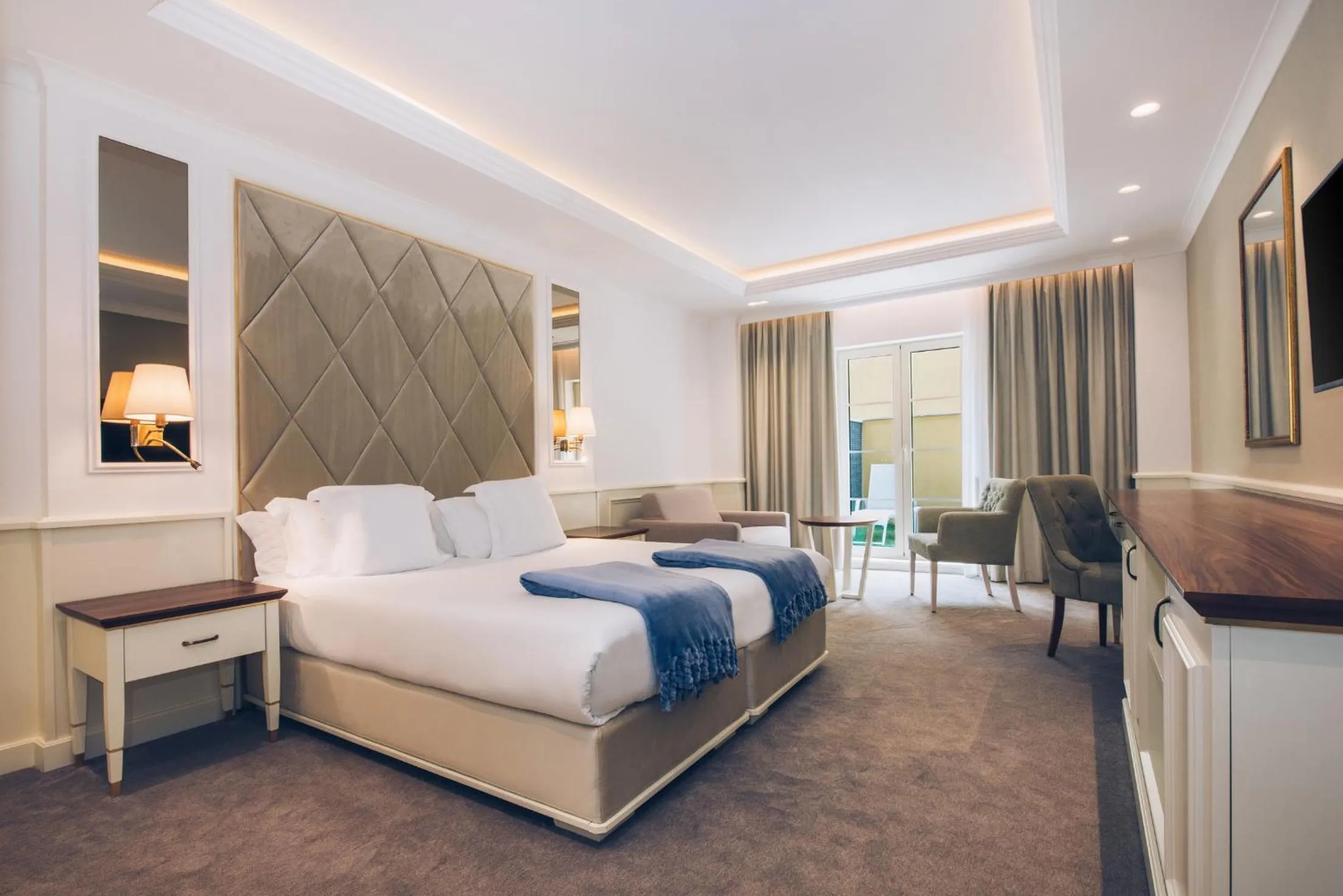 Photo of the whole room, Bed in Heritage Grand Perast By Rixos