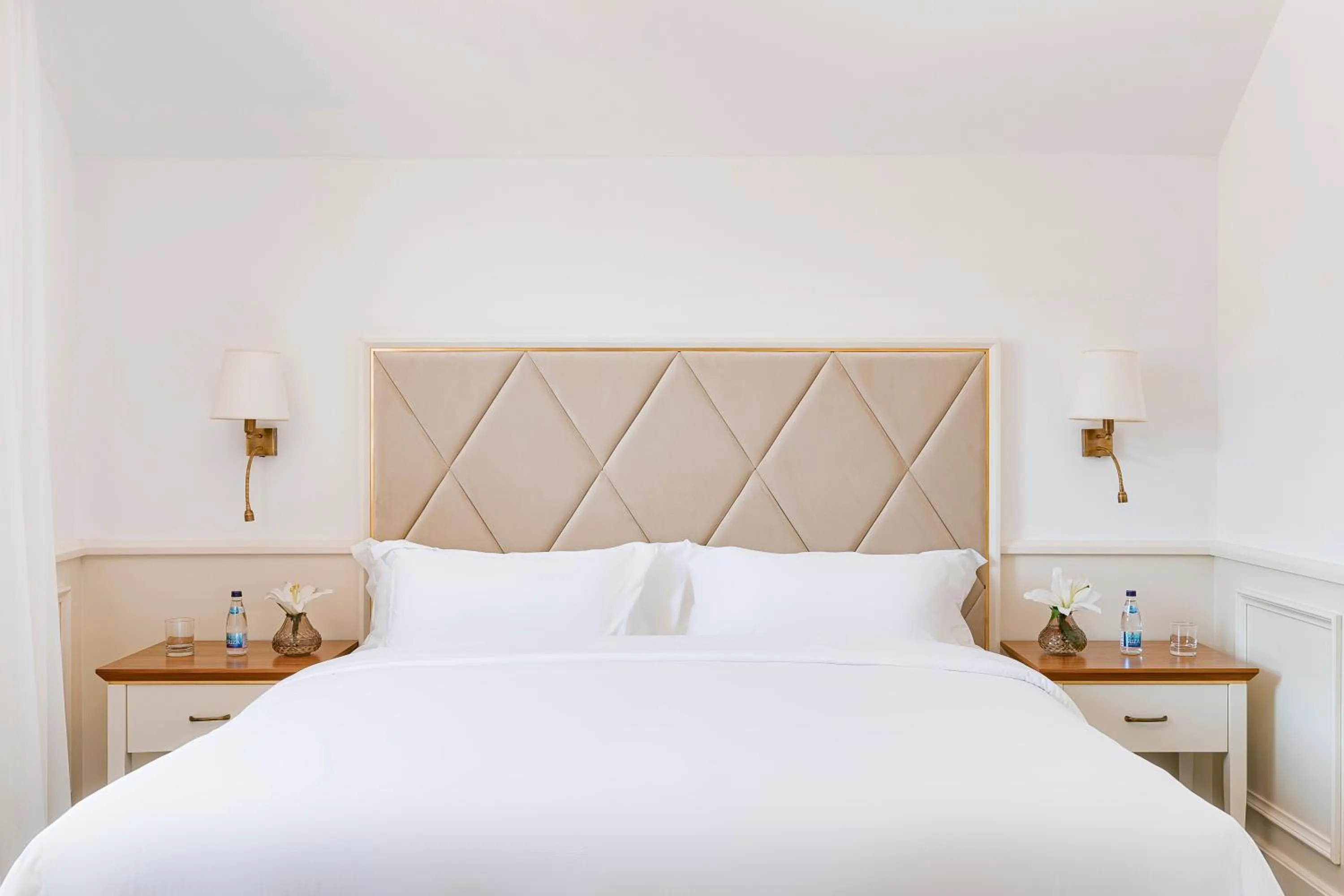 Bed in Heritage Grand Perast By Rixos