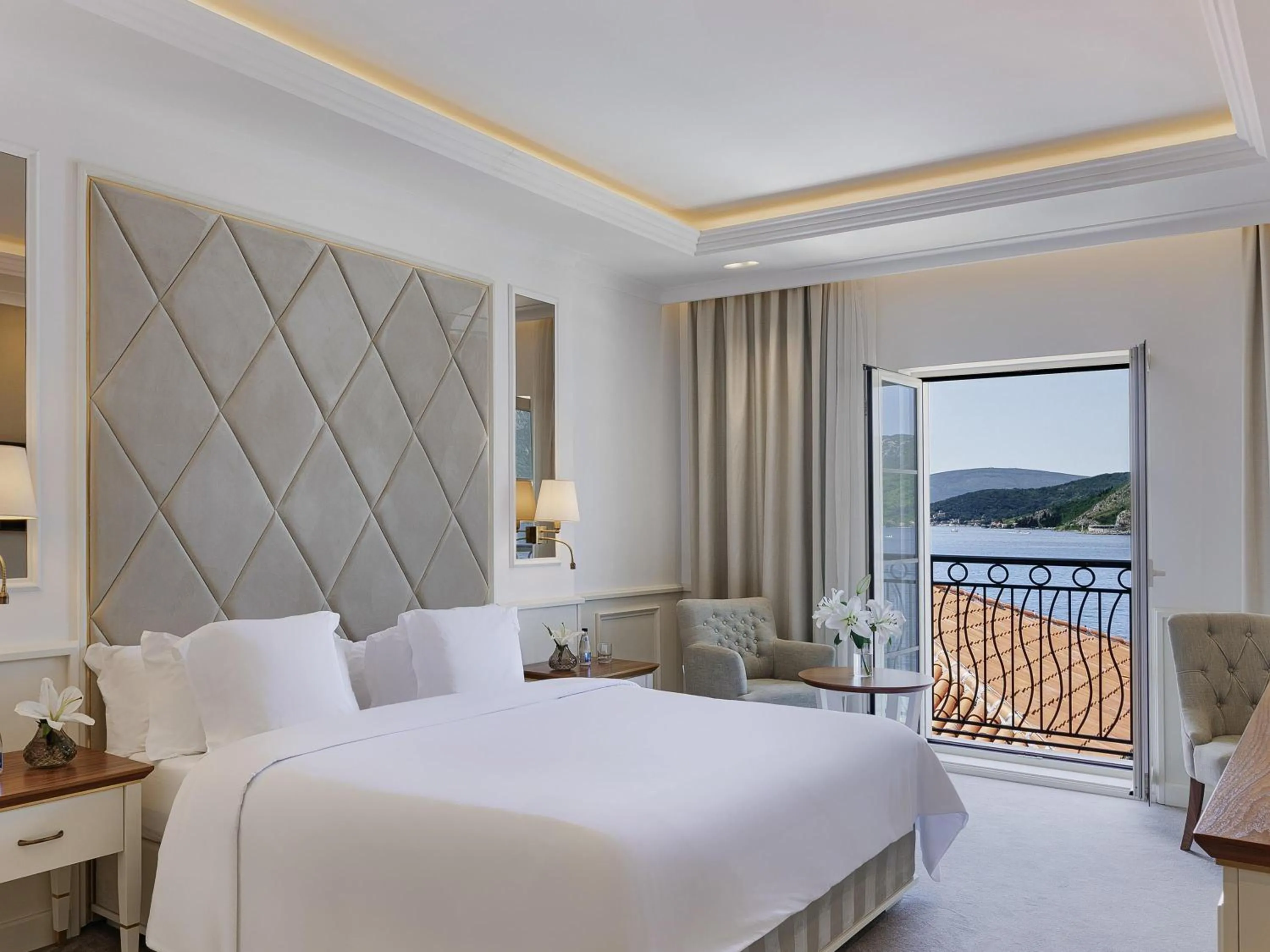 Bedroom, Bed in Heritage Grand Perast By Rixos