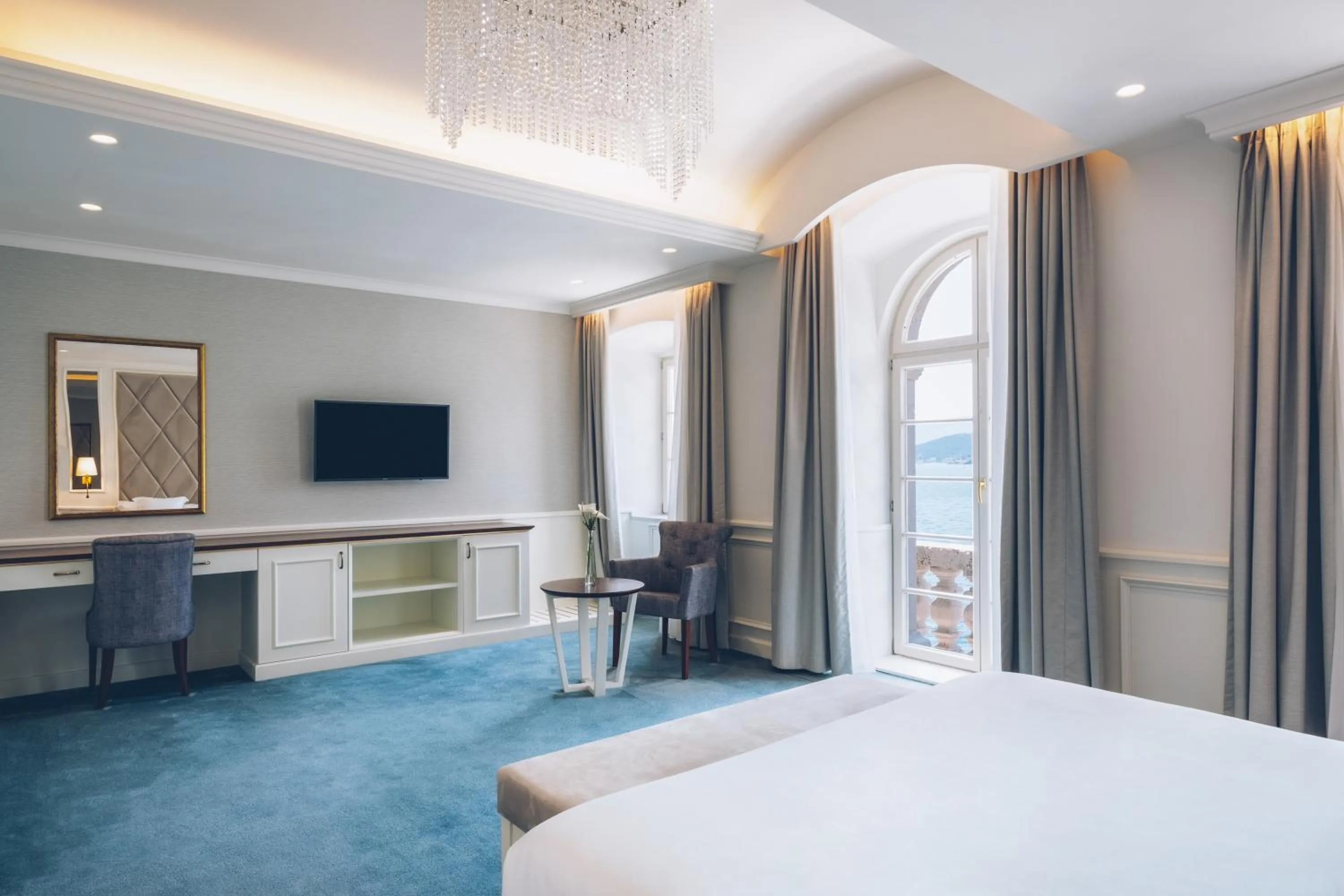 Photo of the whole room, Bed in Heritage Grand Perast By Rixos