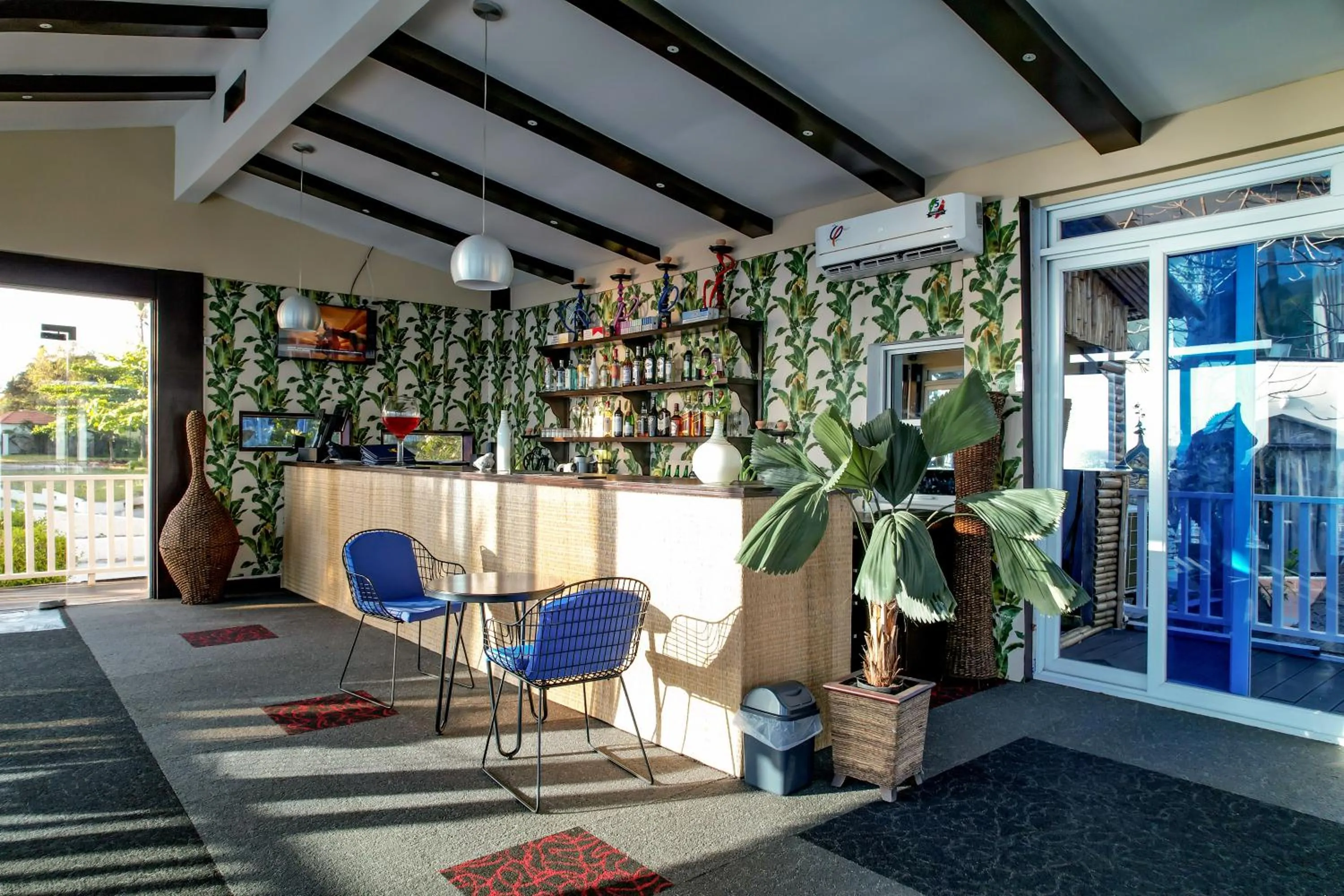 Lounge or bar in Itsandra Beach Hotel & Resort