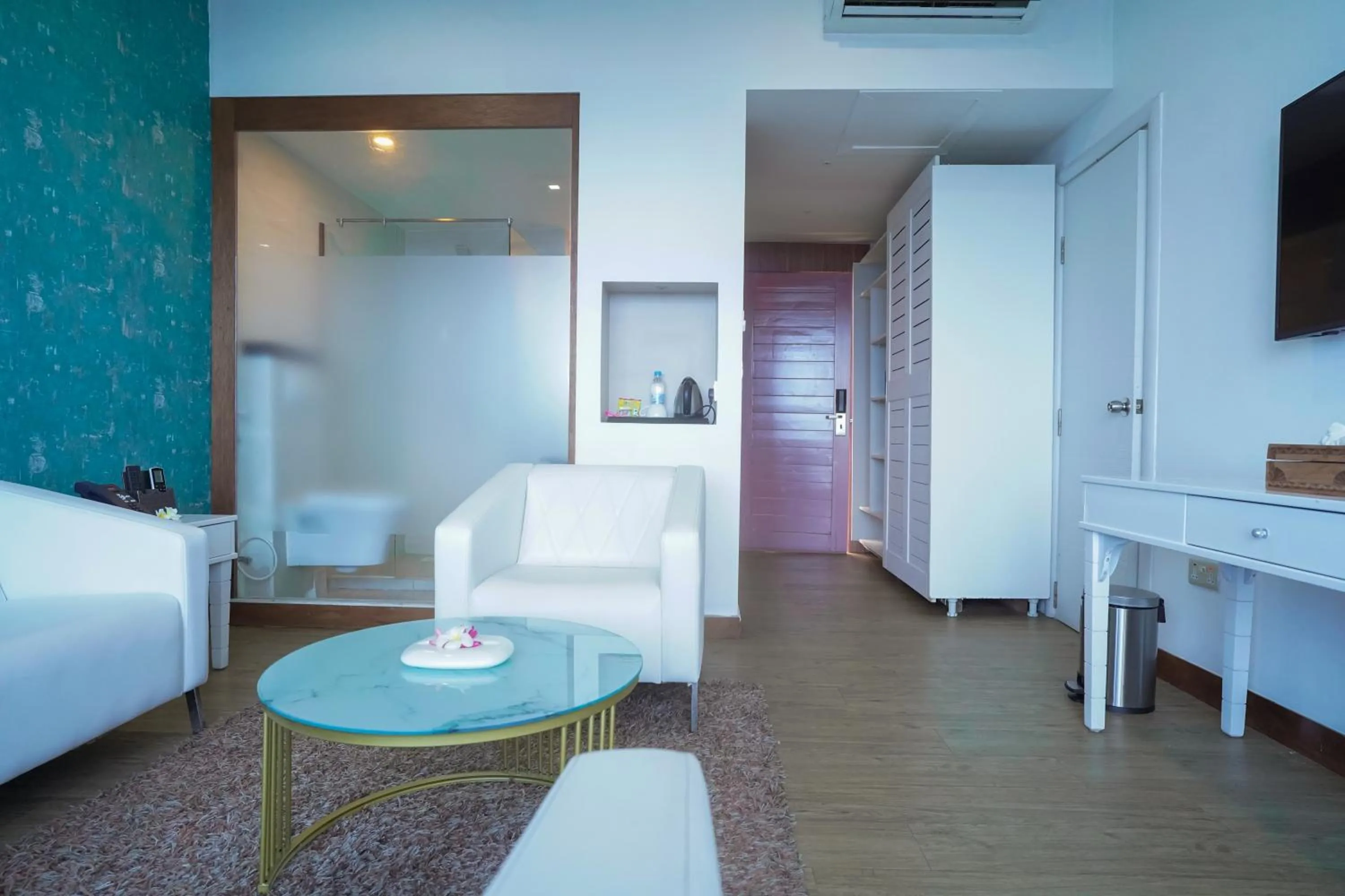 Seating area in Itsandra Beach Hotel & Resort