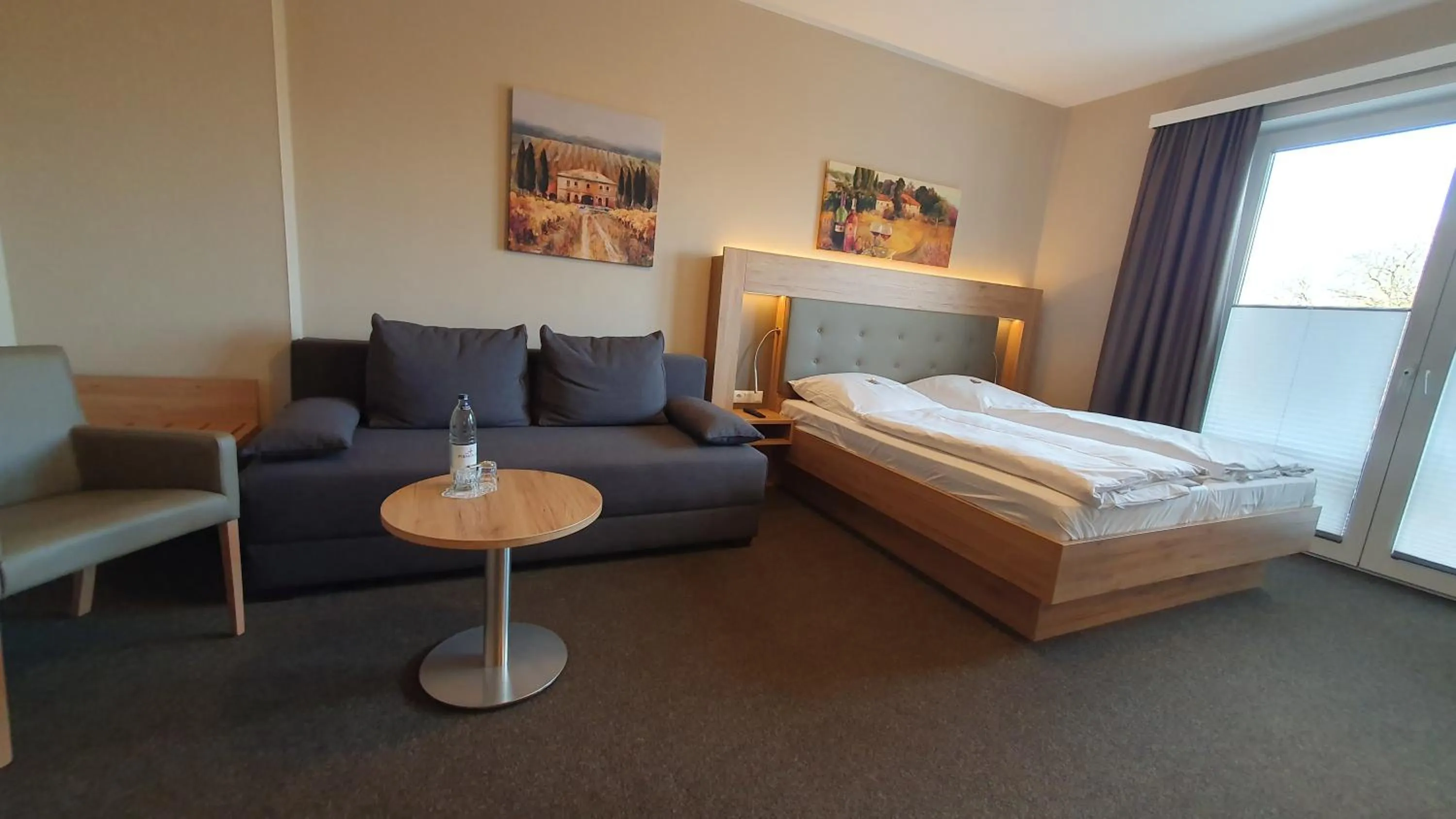 Photo of the whole room, Bed in Hotel An der Altstadt