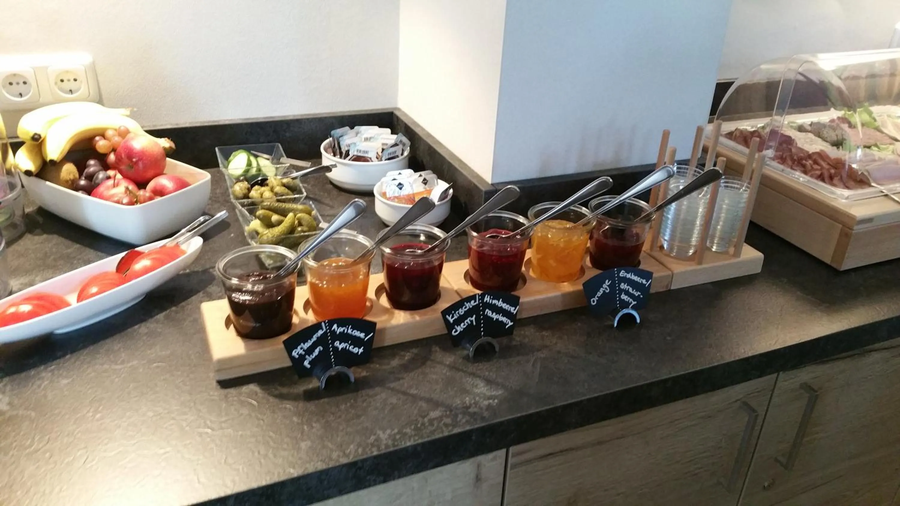 Buffet breakfast in Hotel An der Altstadt