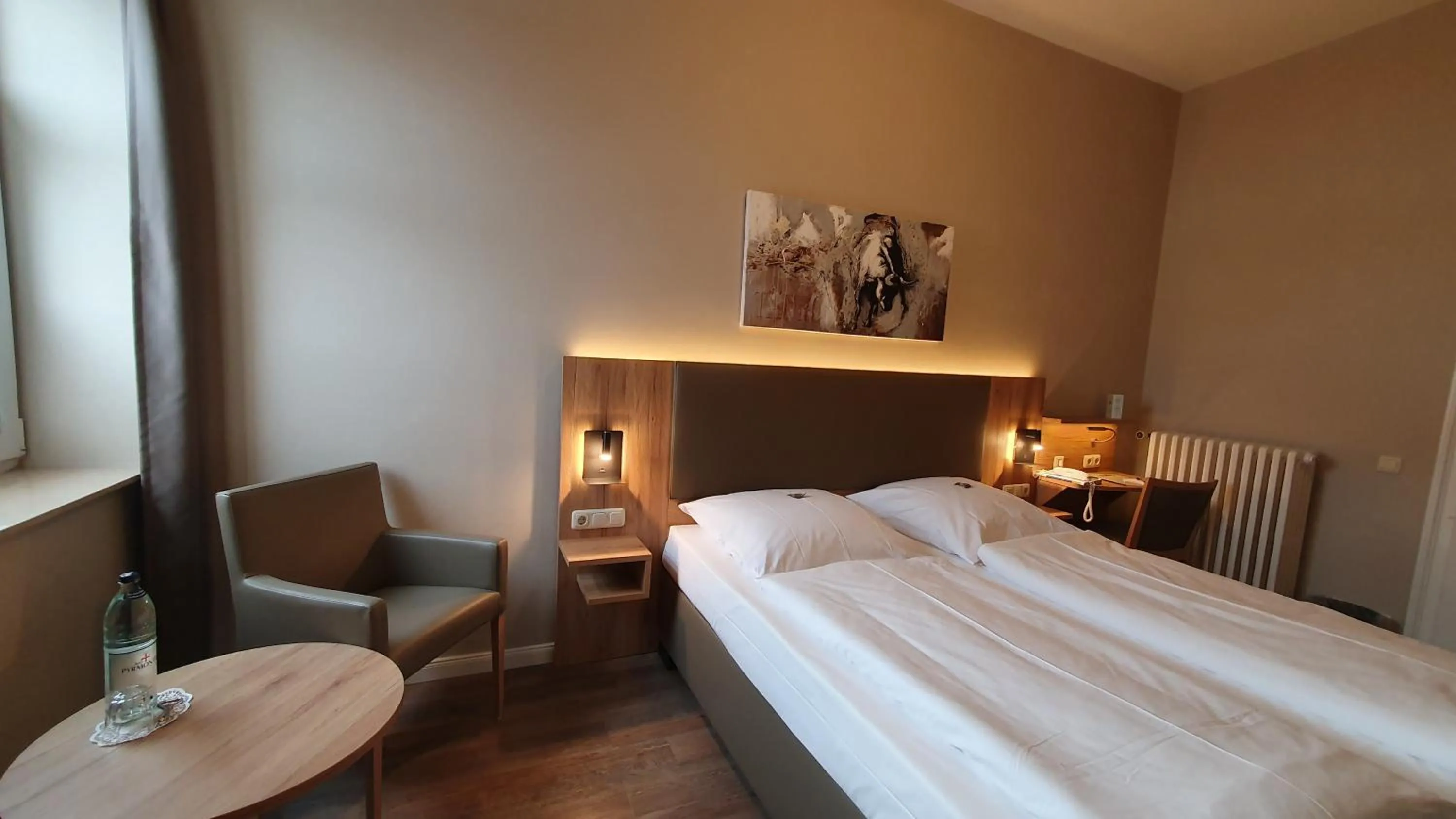 Photo of the whole room, Bed in Hotel An der Altstadt