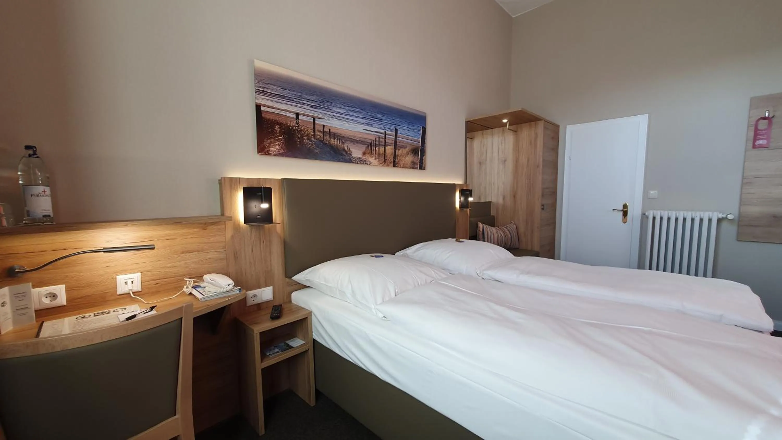 Photo of the whole room, Bed in Hotel An der Altstadt