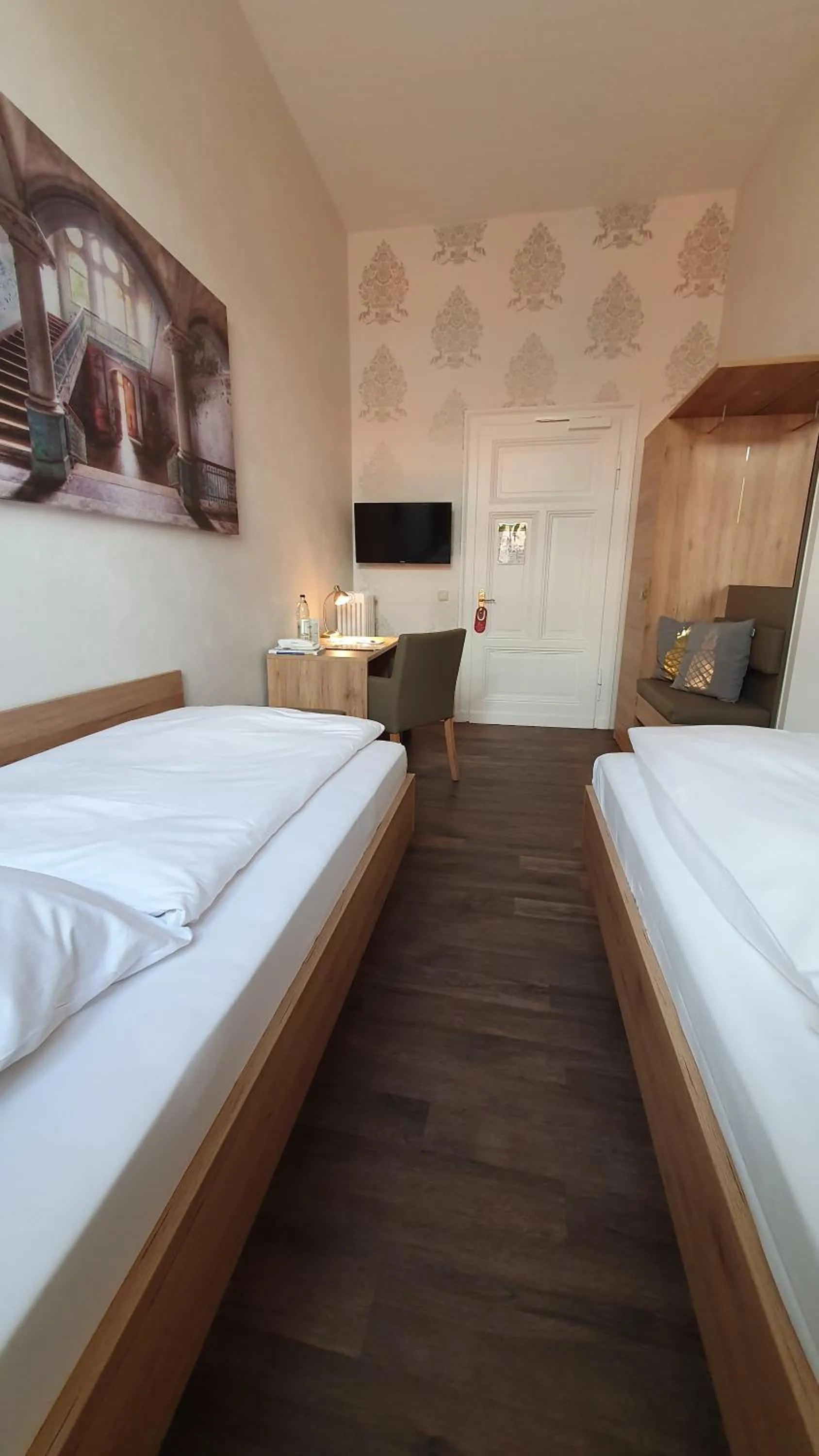 Photo of the whole room, Bed in Hotel An der Altstadt