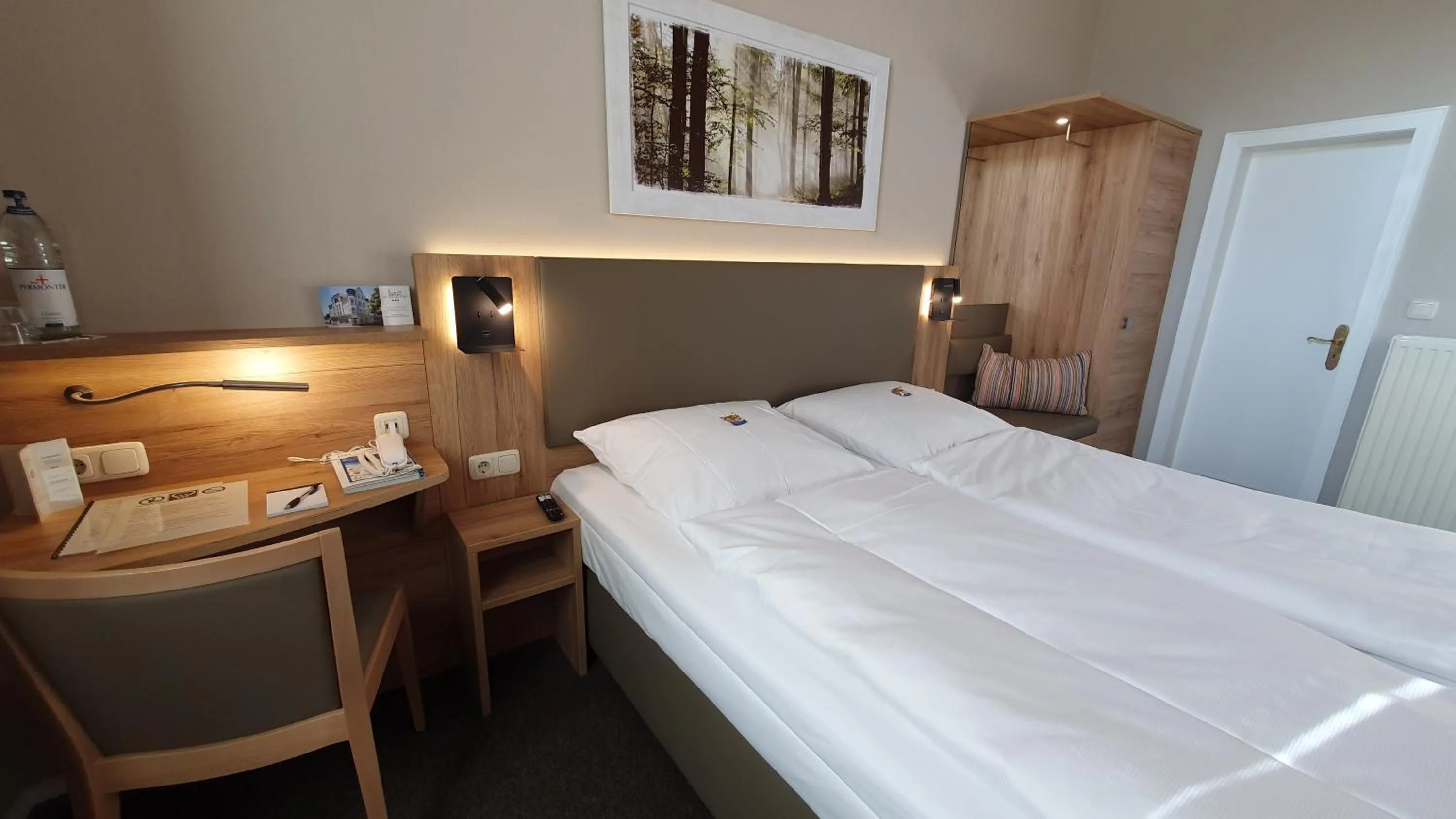 Photo of the whole room, Bed in Hotel An der Altstadt