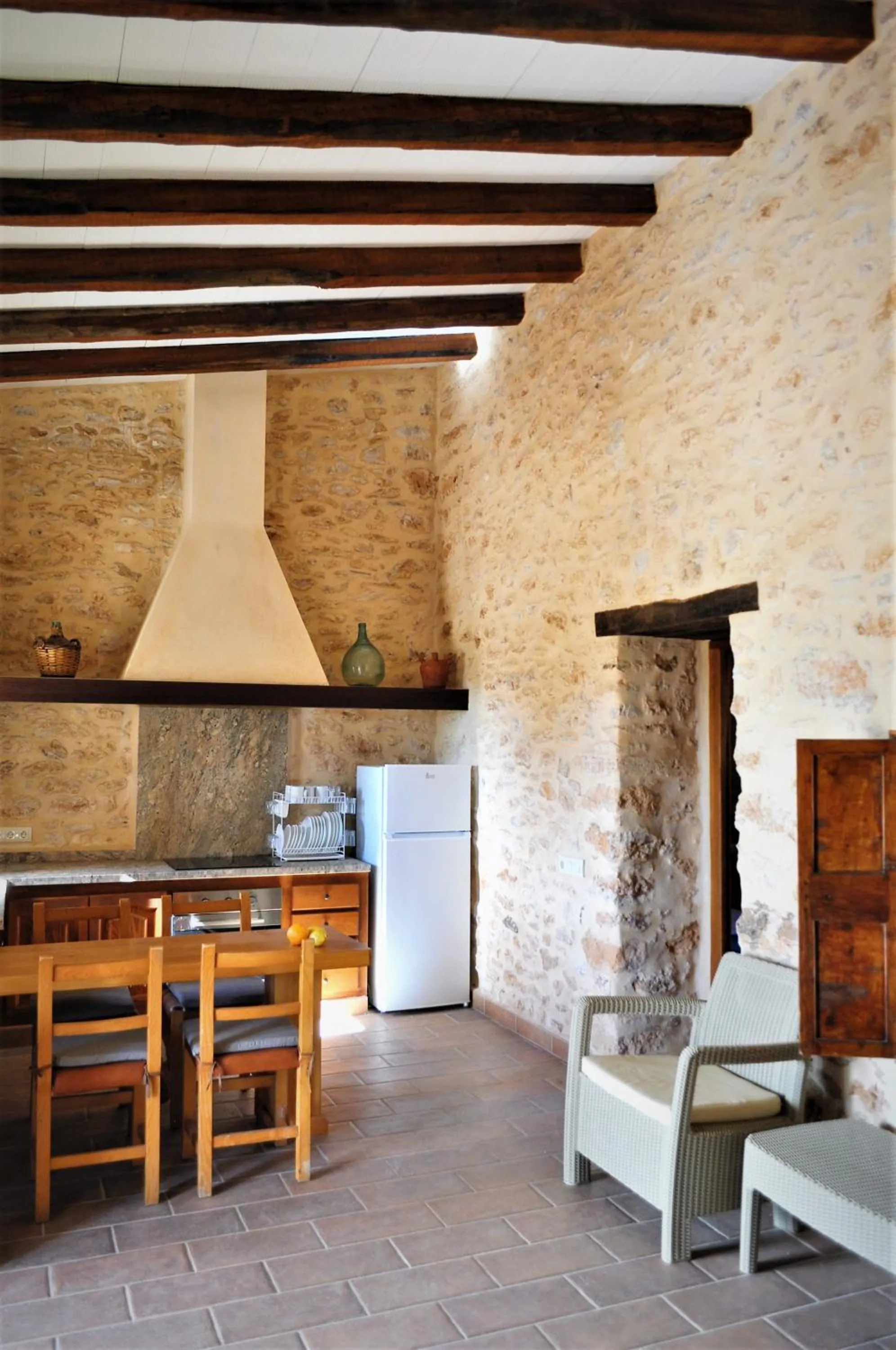 Communal lounge/ TV room in Siamoformentera Analissa