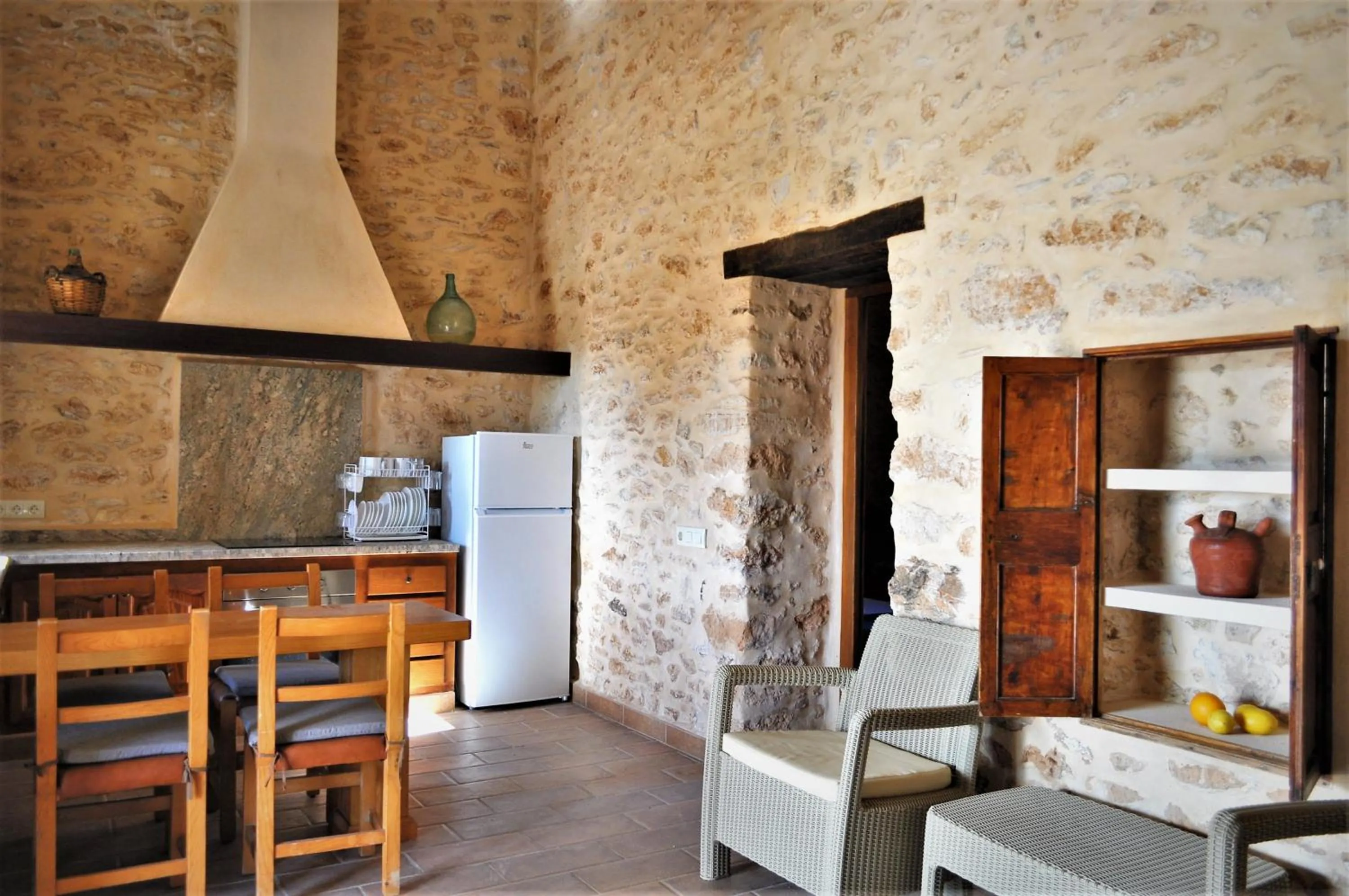 Kitchen or kitchenette in Siamoformentera Analissa