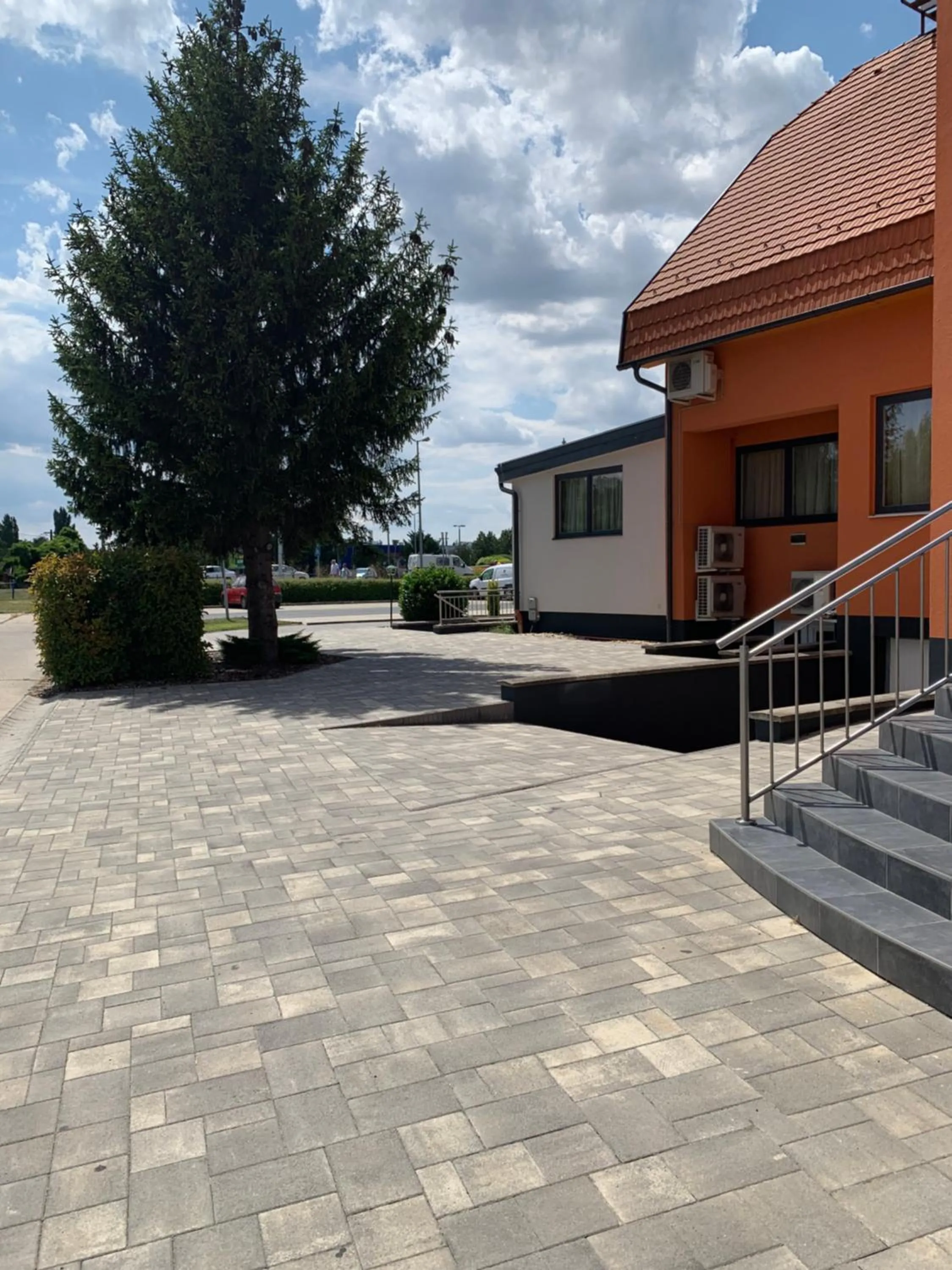 Street view in Nimród Hotel és Ètterem