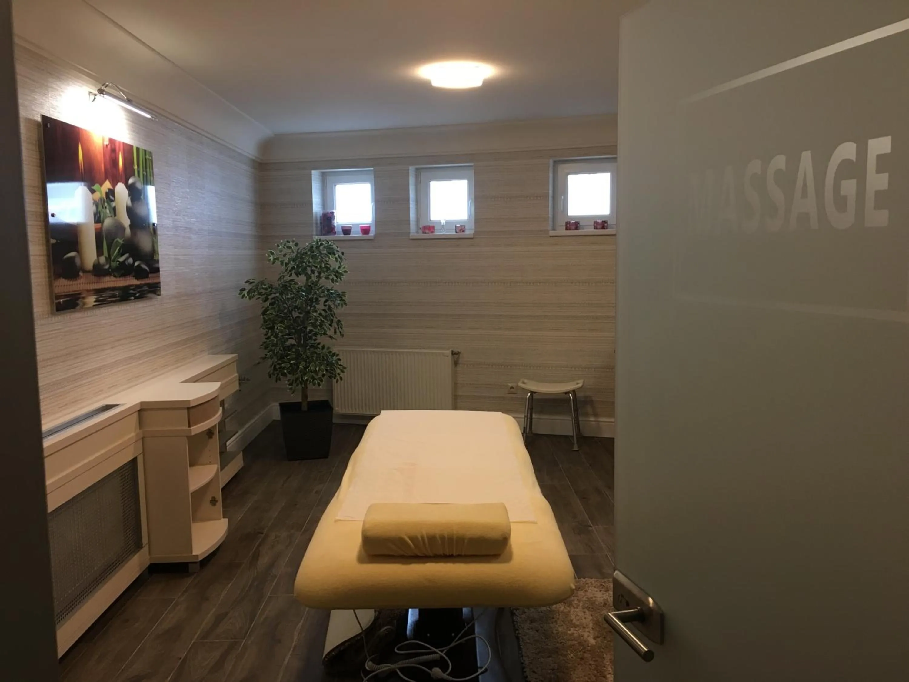 Massage in Nimród Hotel és Ètterem