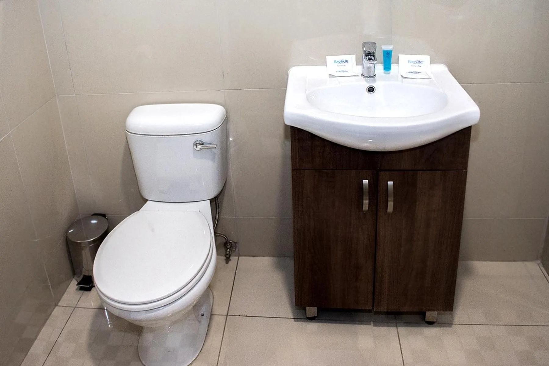 Toilet in Bayside Hotel Pietermaritzburg