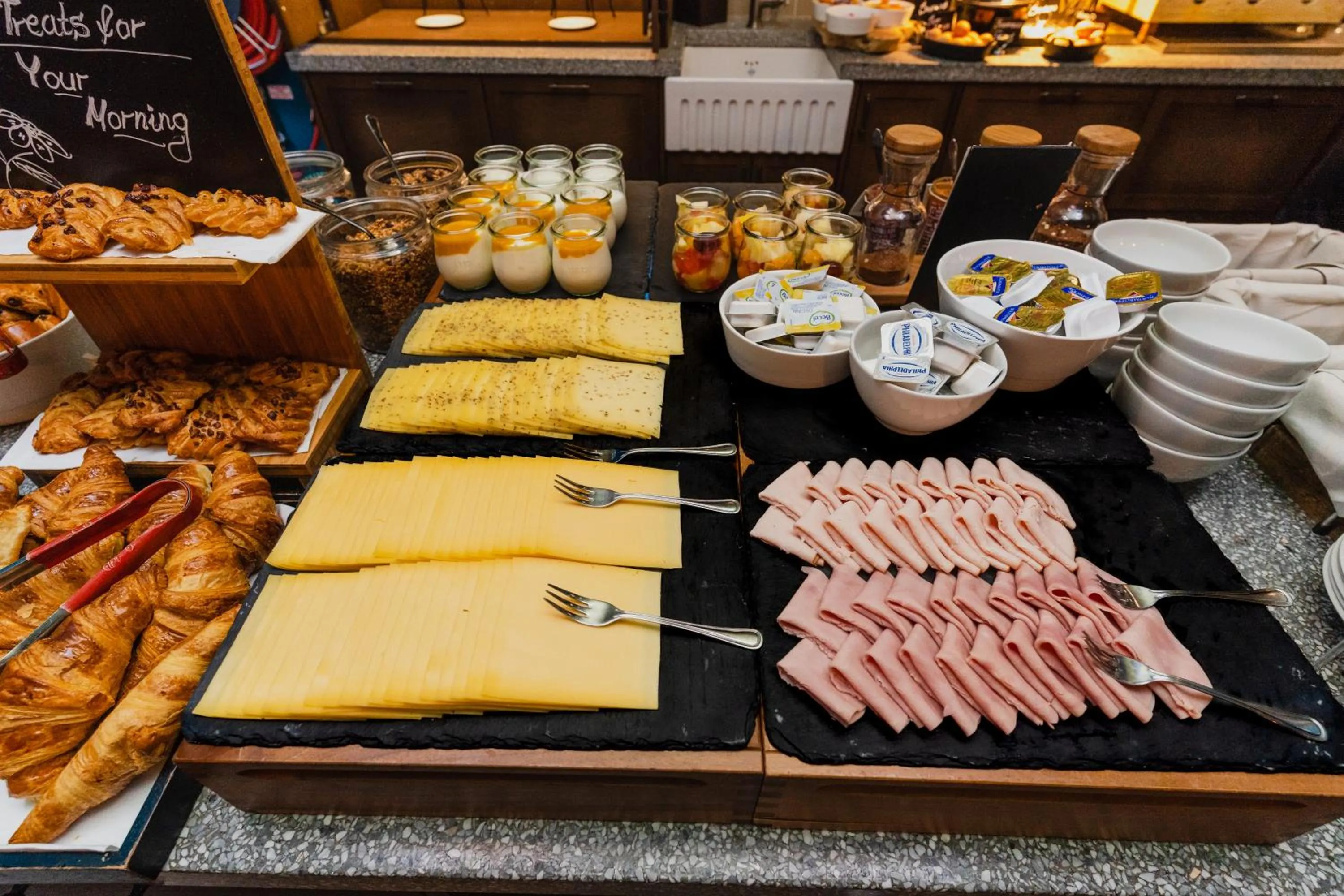 Breakfast in Hotel van de Vijsel