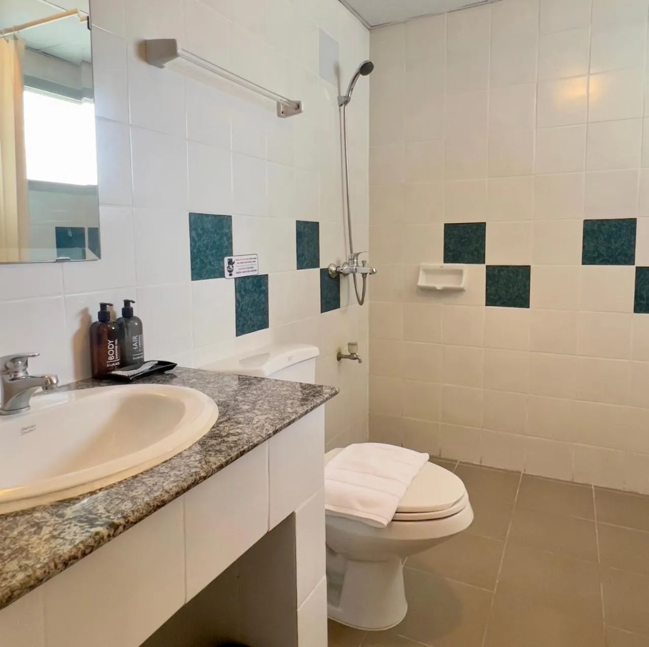 Shower in BU Place Hotel