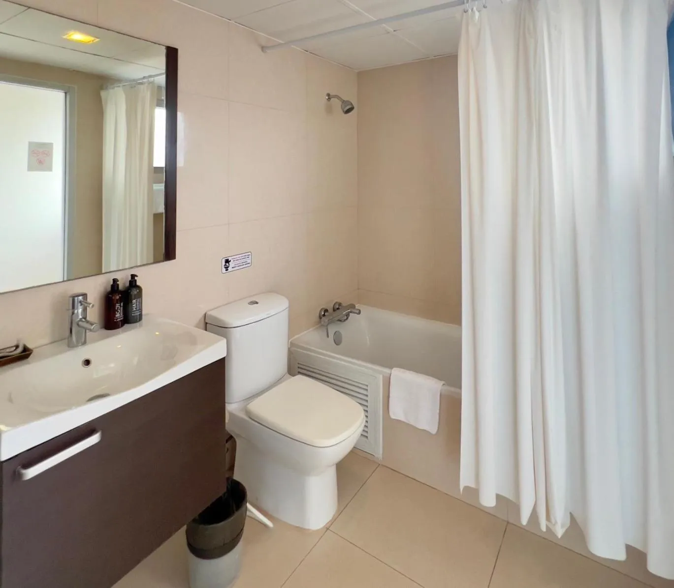 Shower in BU Place Hotel