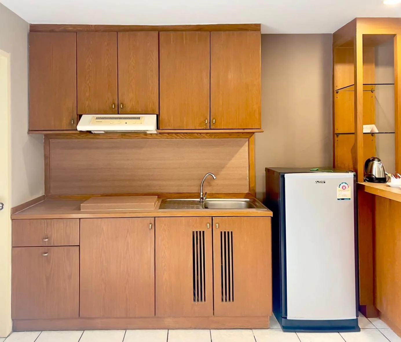Kitchen or kitchenette in BU Place Hotel