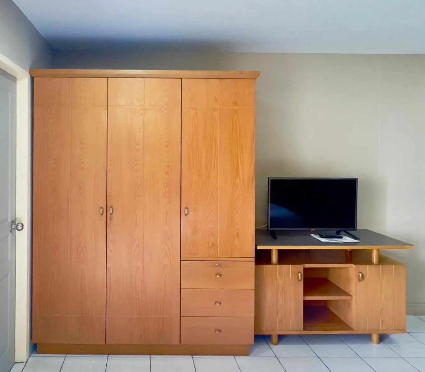 TV and multimedia in BU Place Hotel