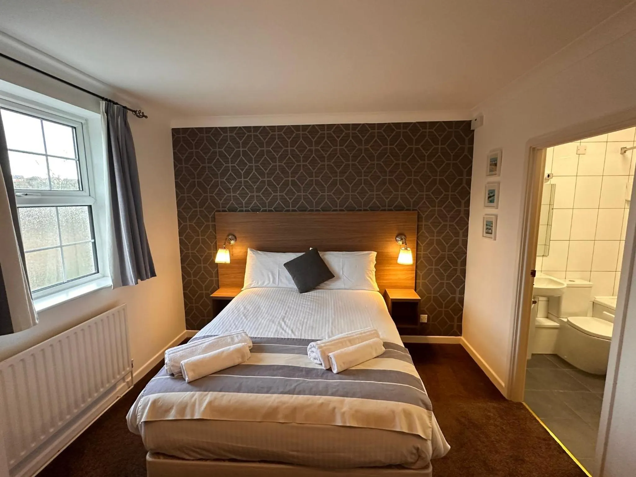 Bed in 281 Hotel & Restaurant