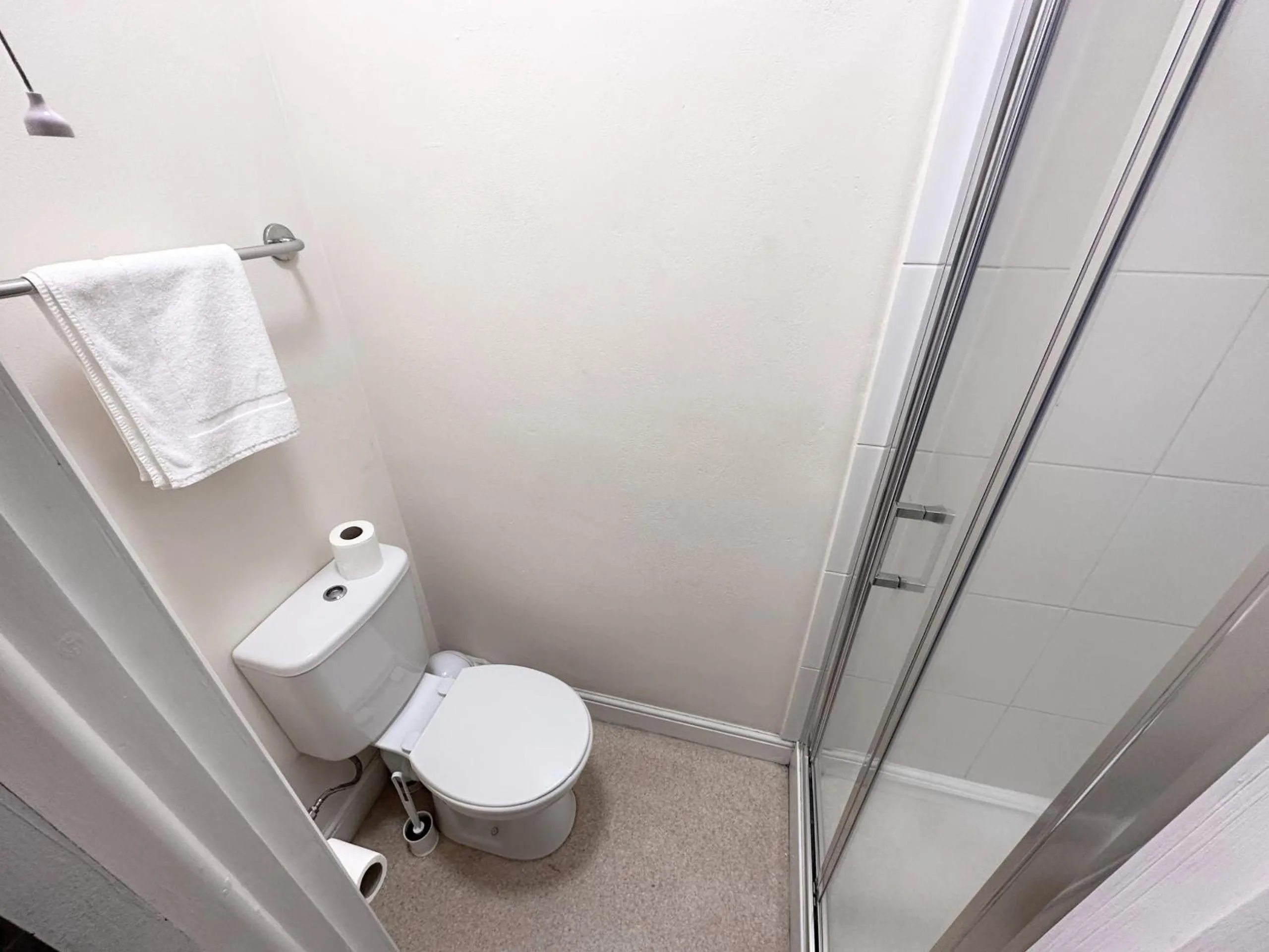 Toilet in 281 Hotel & Restaurant