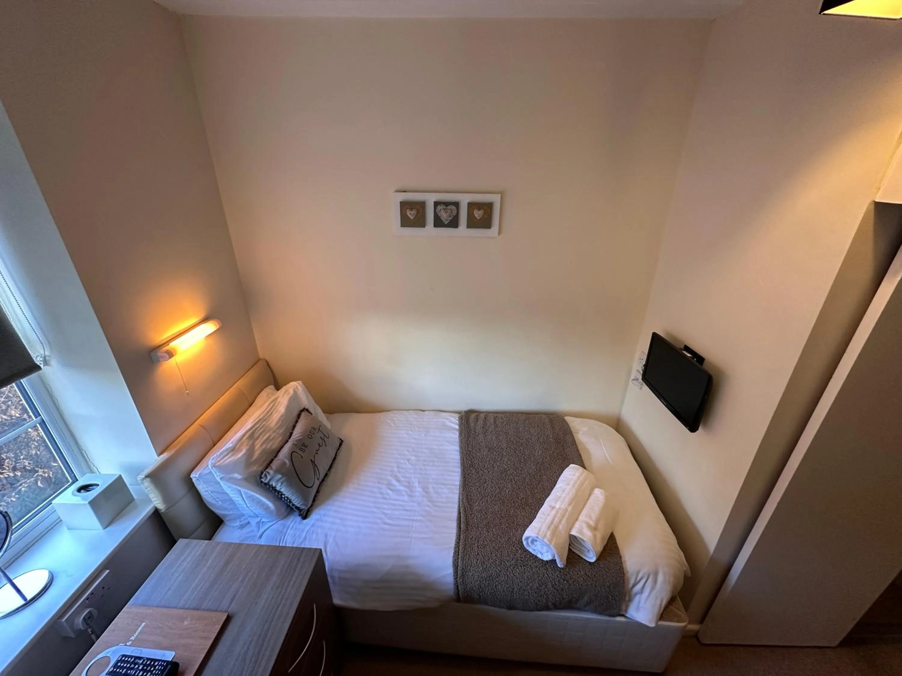 Bed in 281 Hotel & Restaurant