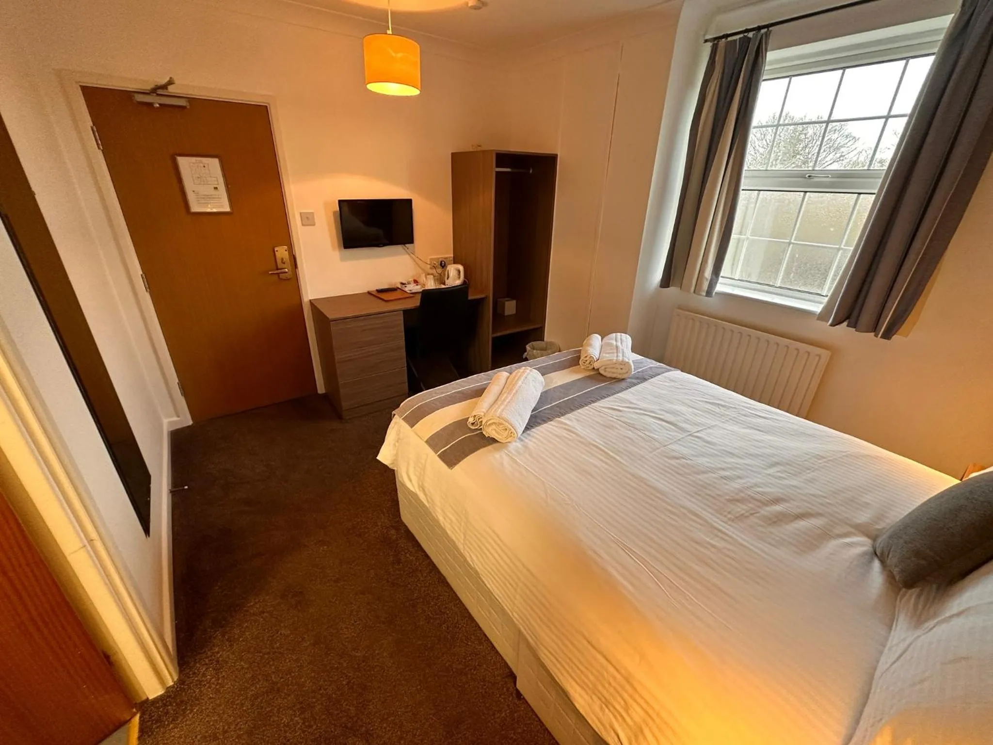 Bed in 281 Hotel & Restaurant