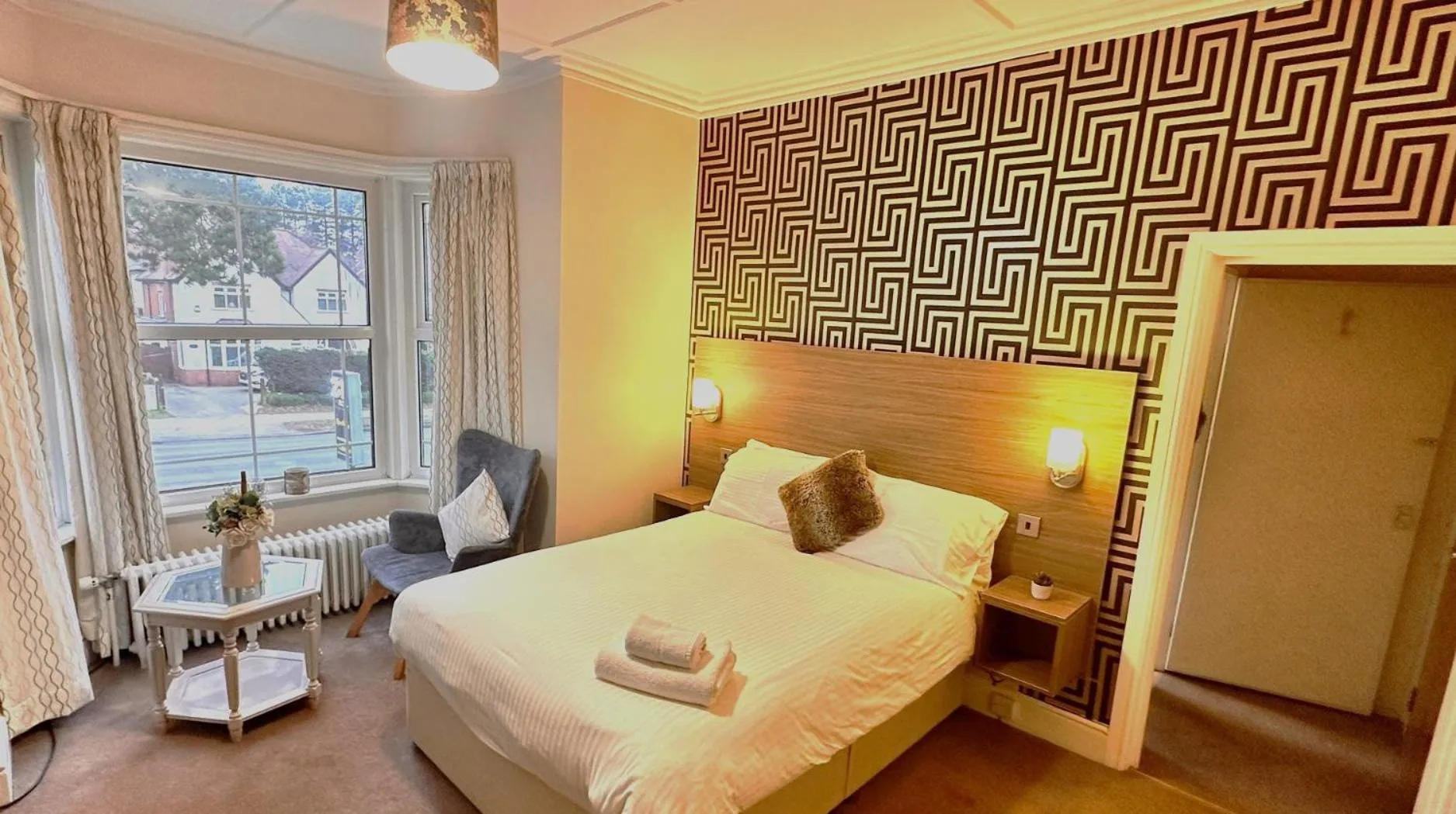 Bed in 281 Hotel & Restaurant