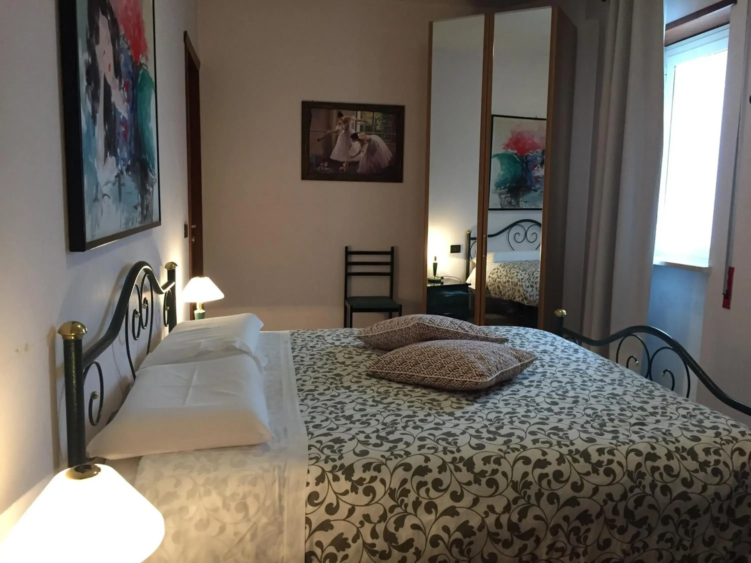 Double Room - single occupancy in M'ami Double Room - single occupancy in M'ami