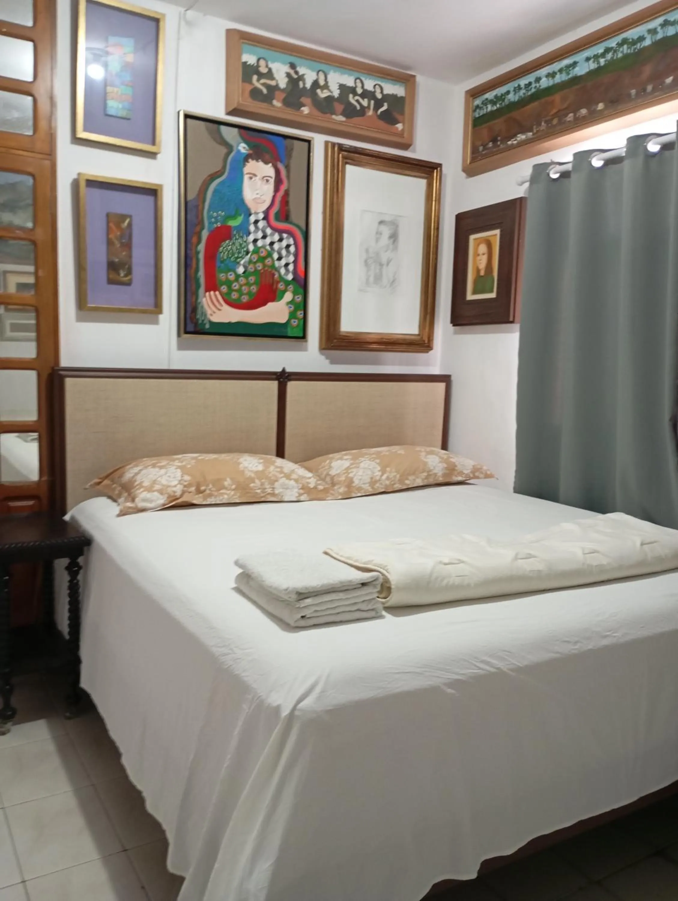Mini Hostel Fine Art