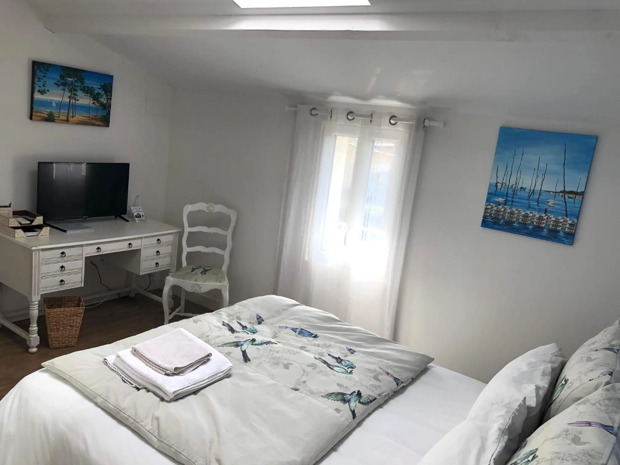 Seating area, Bed in Les chambres d'hôtes de Pascale