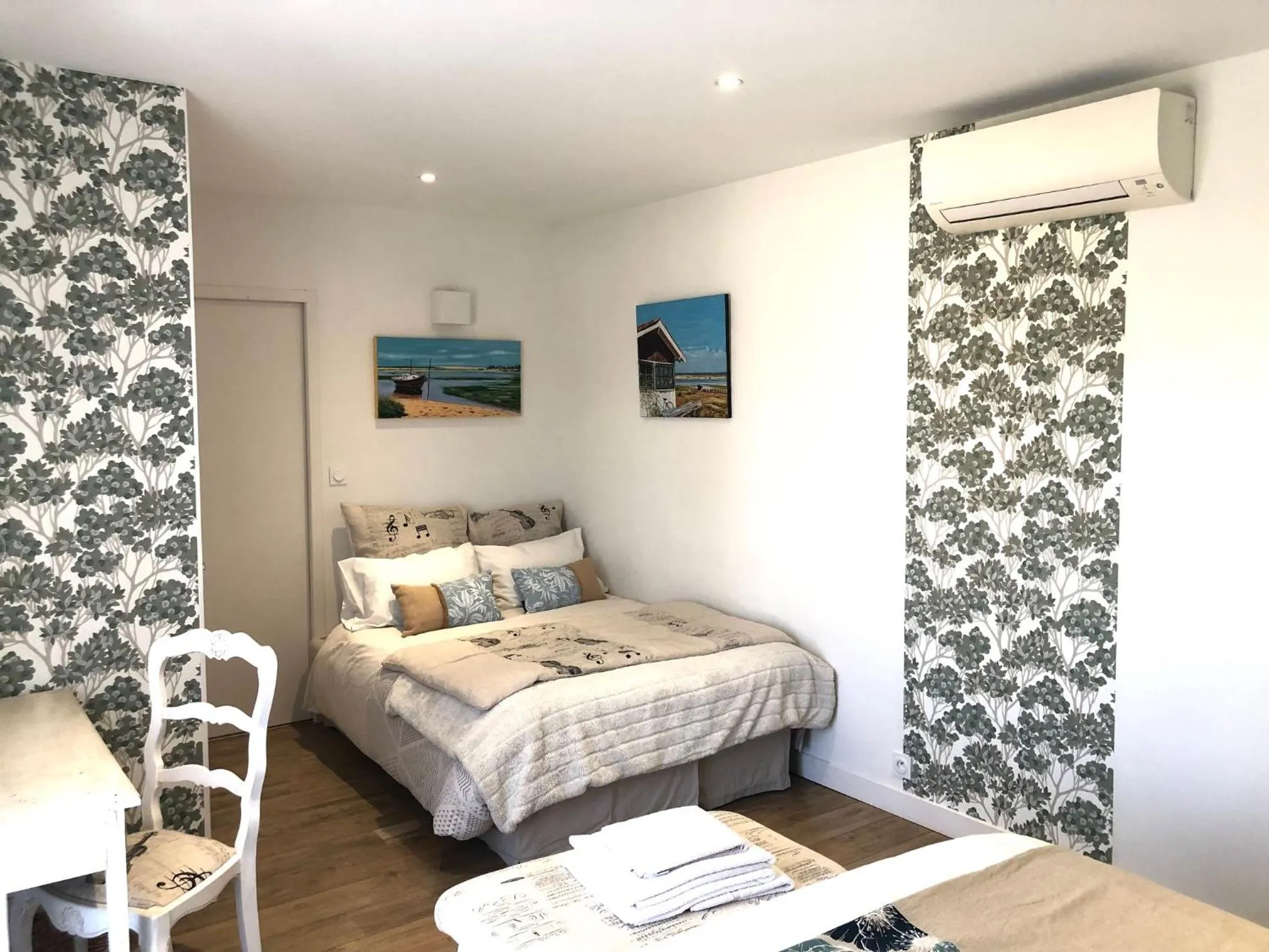 Bed in Les chambres d'hôtes de Pascale