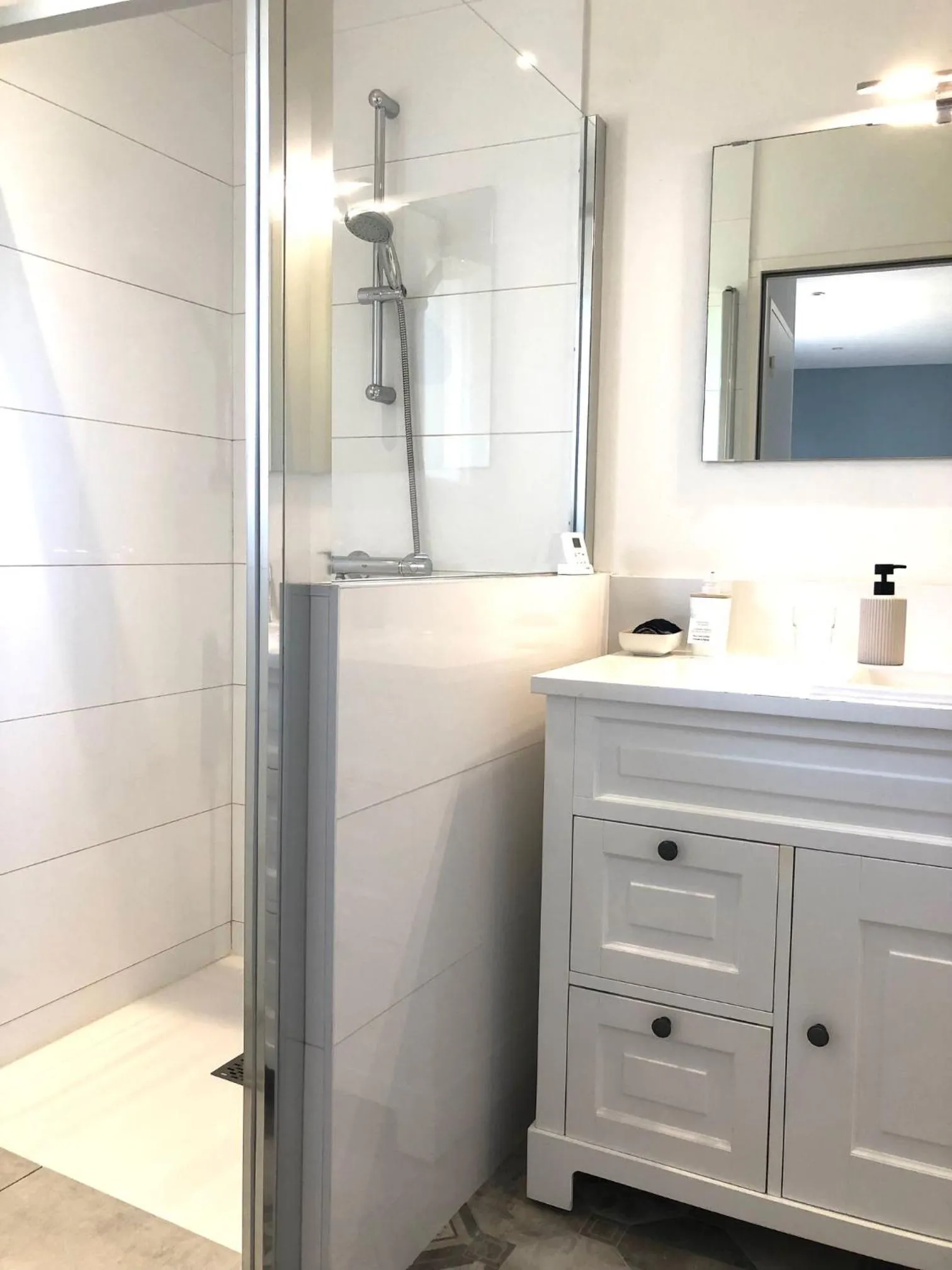 Shower in Les chambres d'hôtes de Pascale