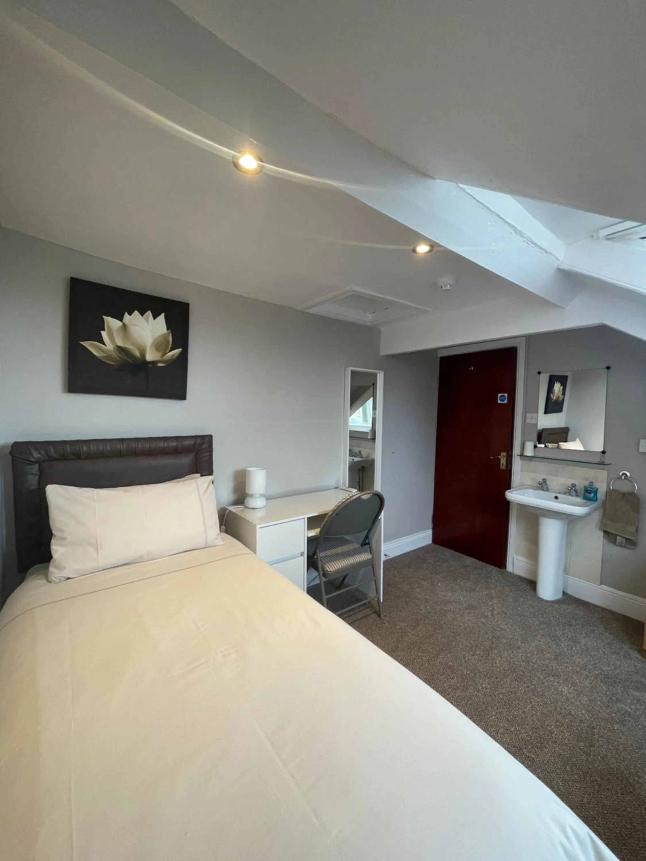 Bed in Aabba Guest House