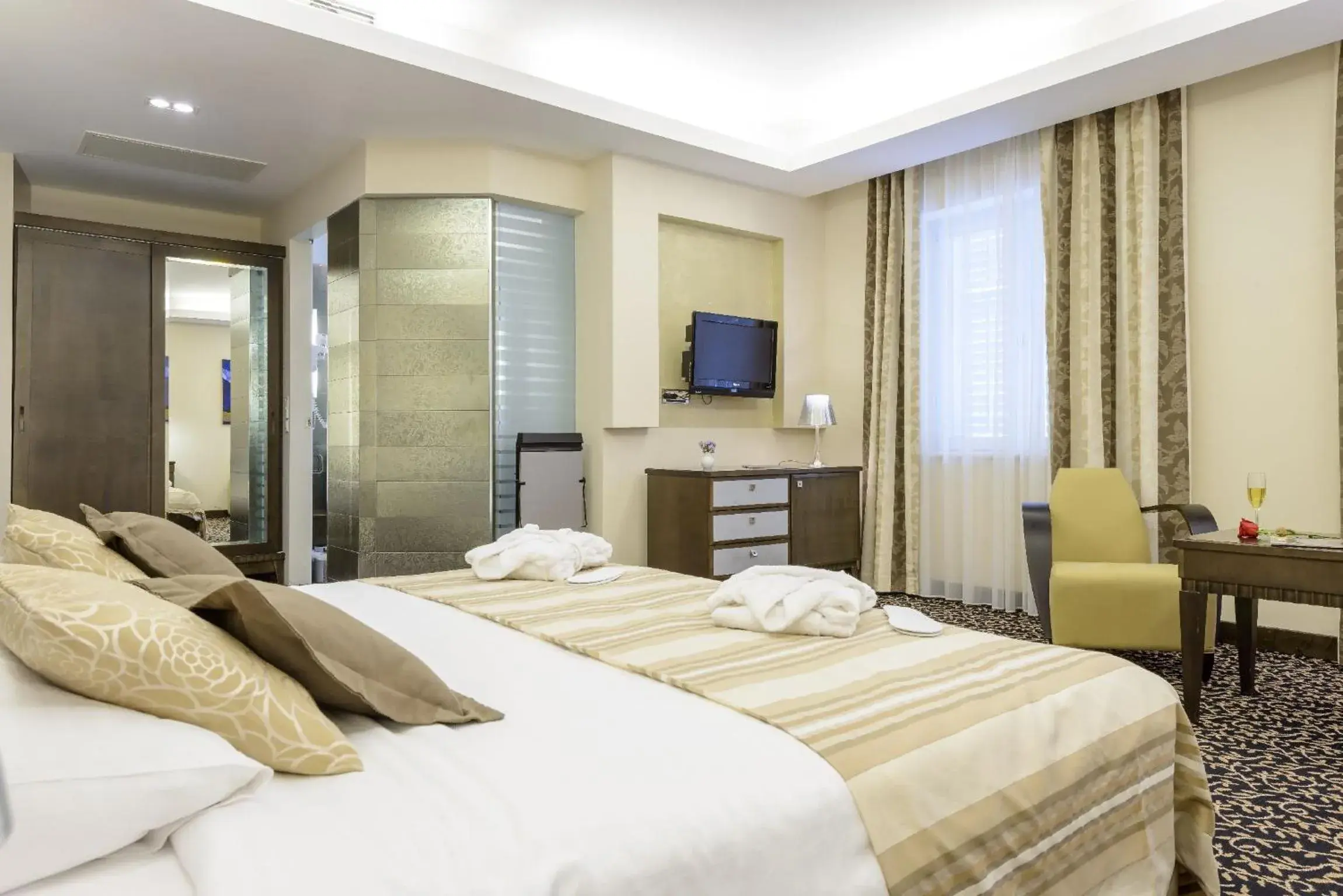 Bed in Hotel Lapad Bed in Hotel Lapad