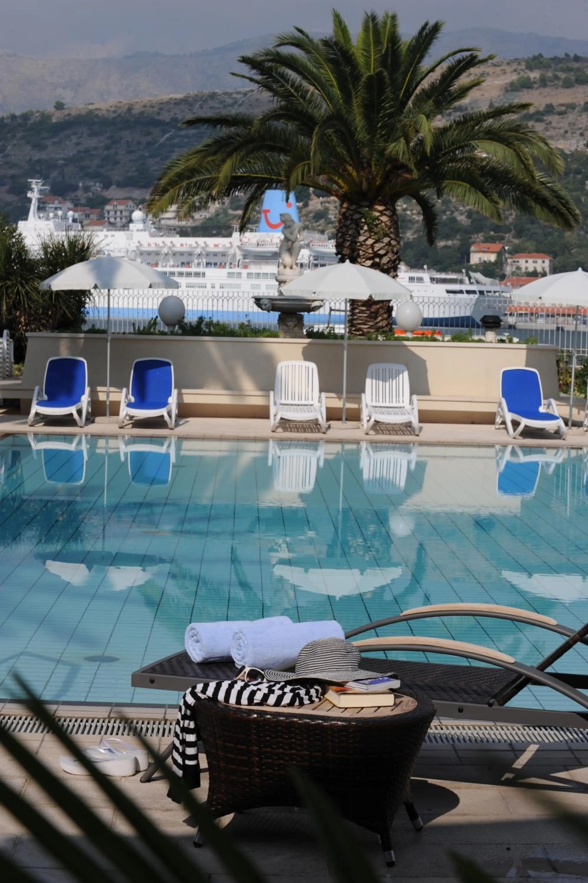 Swimming pool in Hotel Lapad