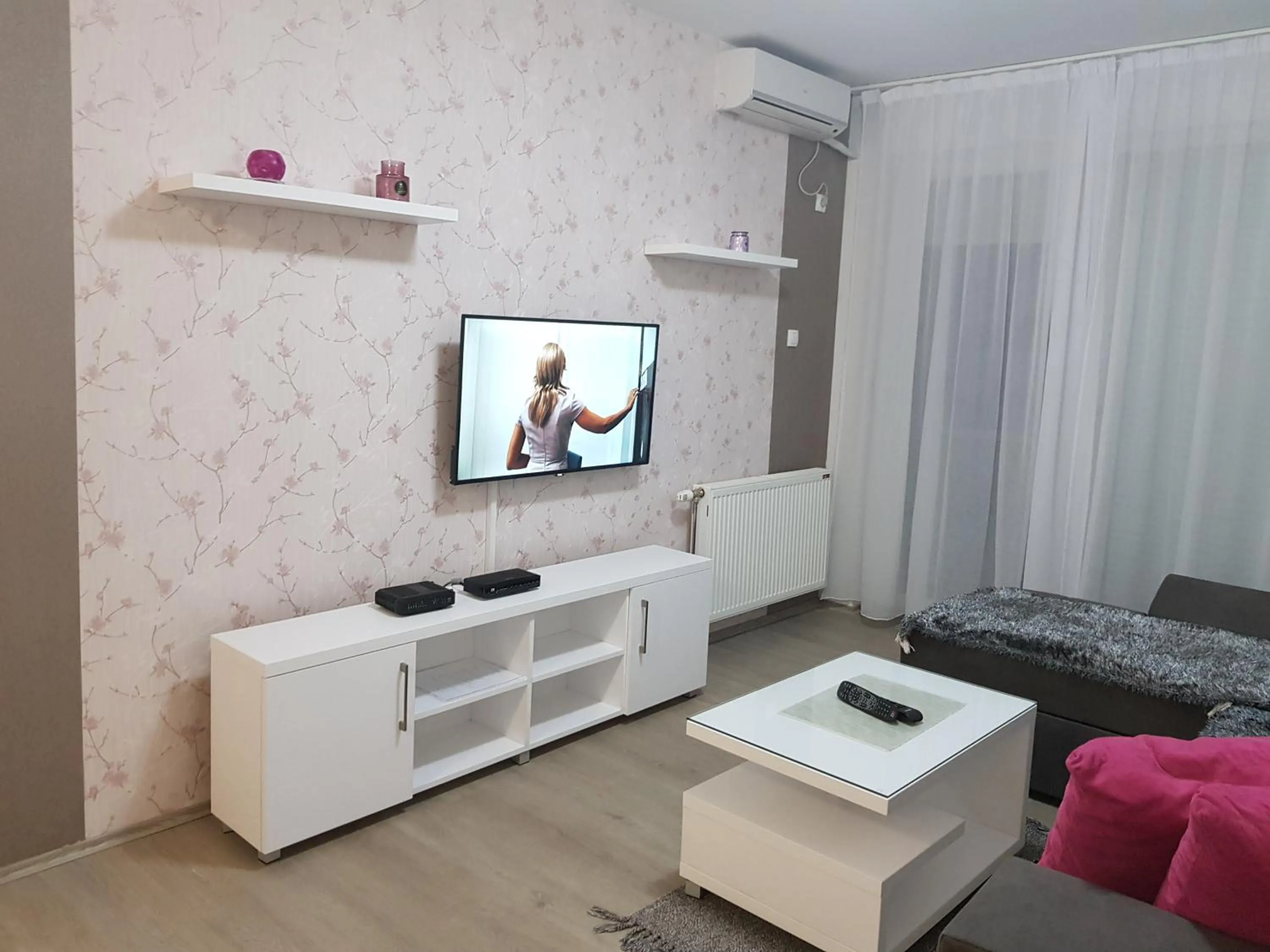 TV and multimedia in Apartment GEA 18