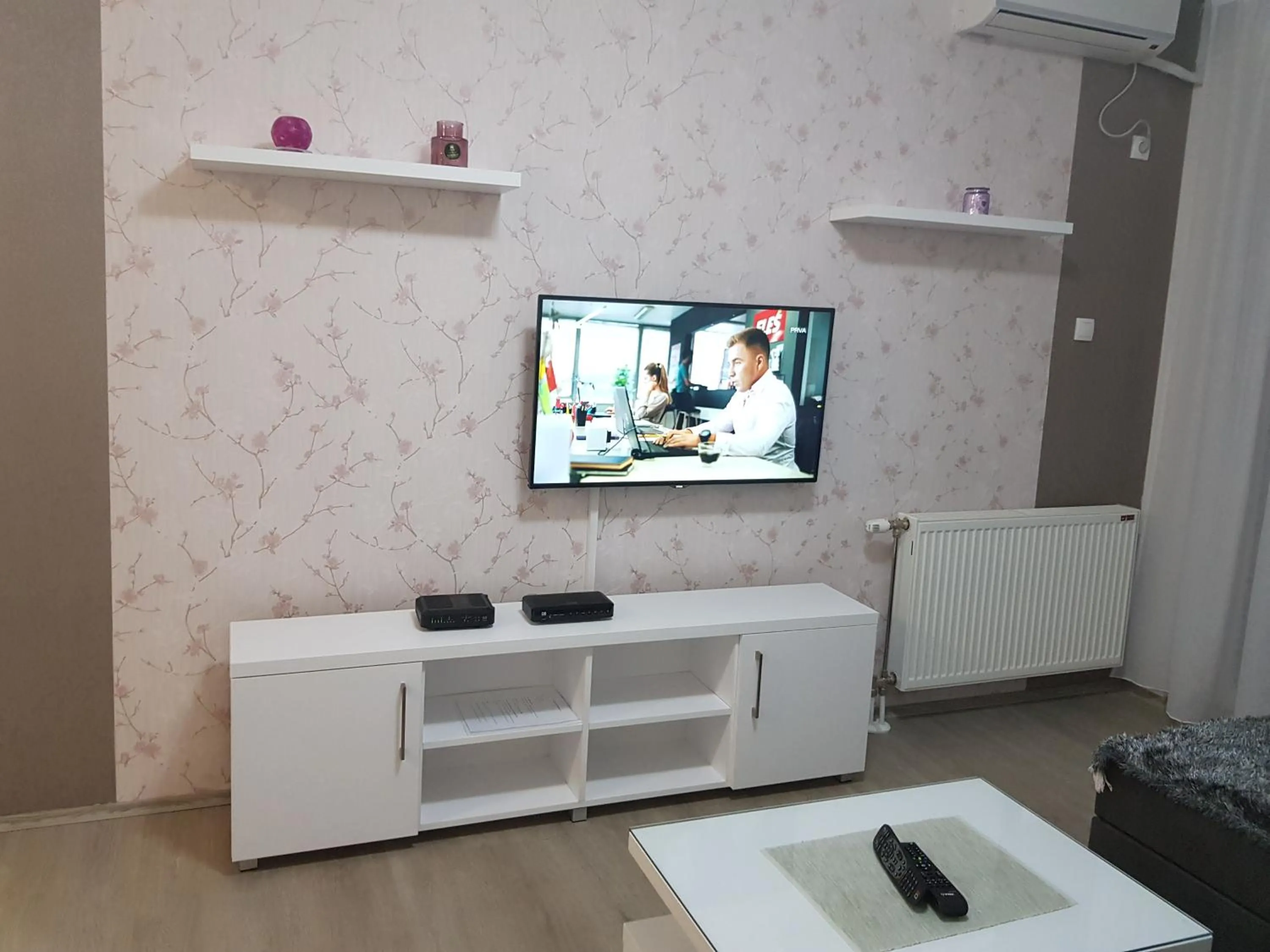 TV and multimedia in Apartment GEA 18
