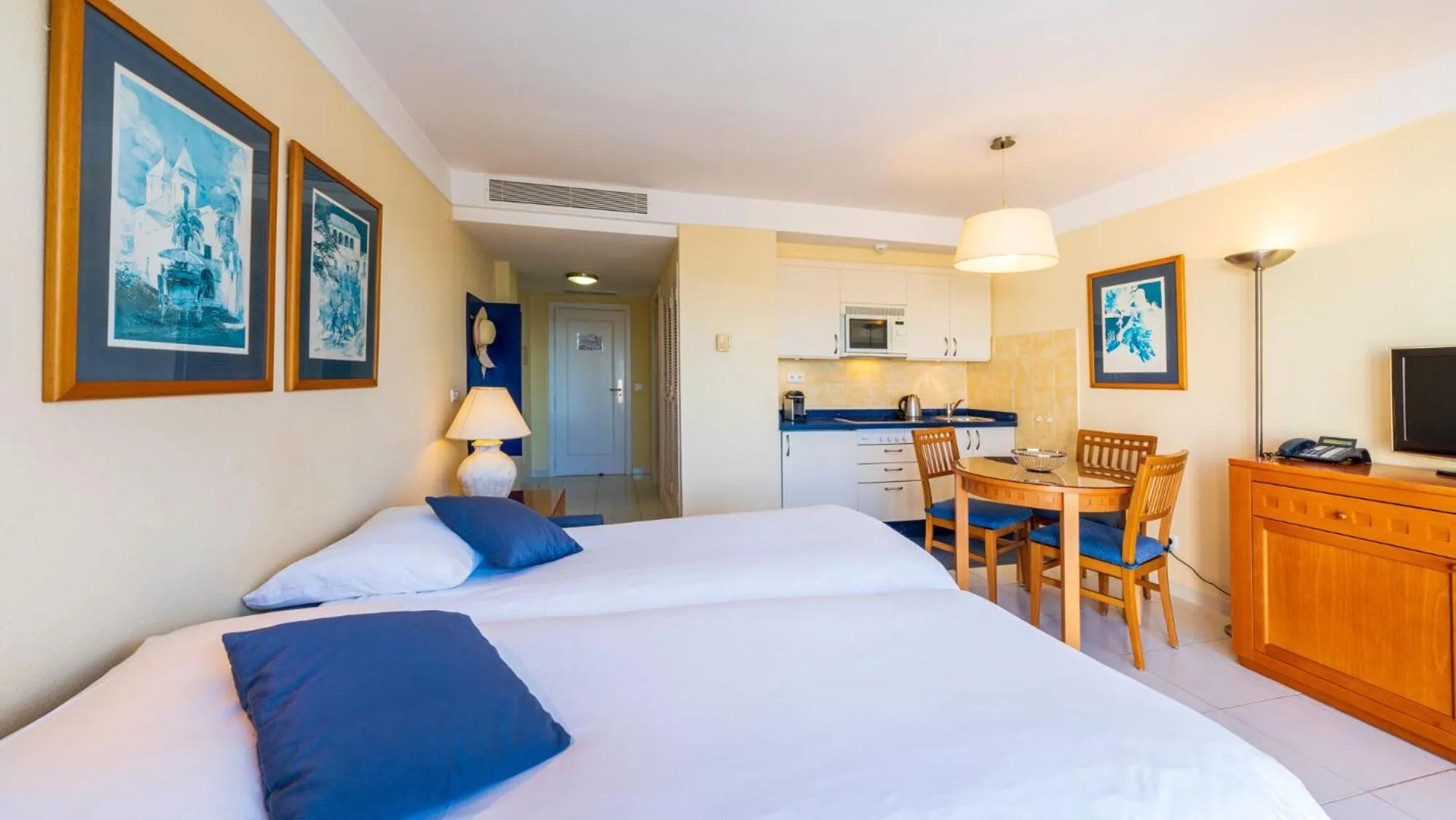 Photo of the whole room, Bed in Hapimag Apartments Marbella
