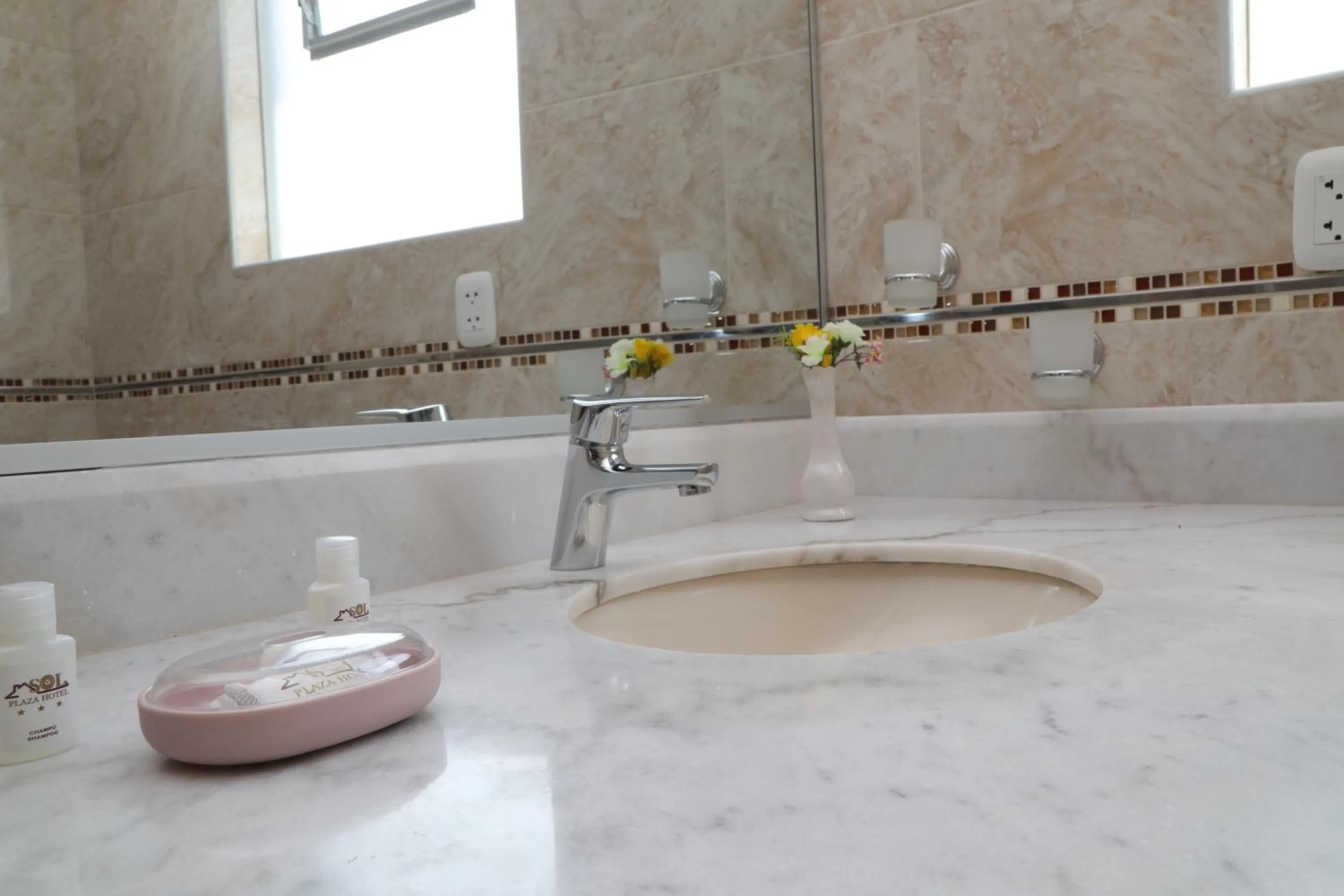 Toilet in Sol Plaza Hotel