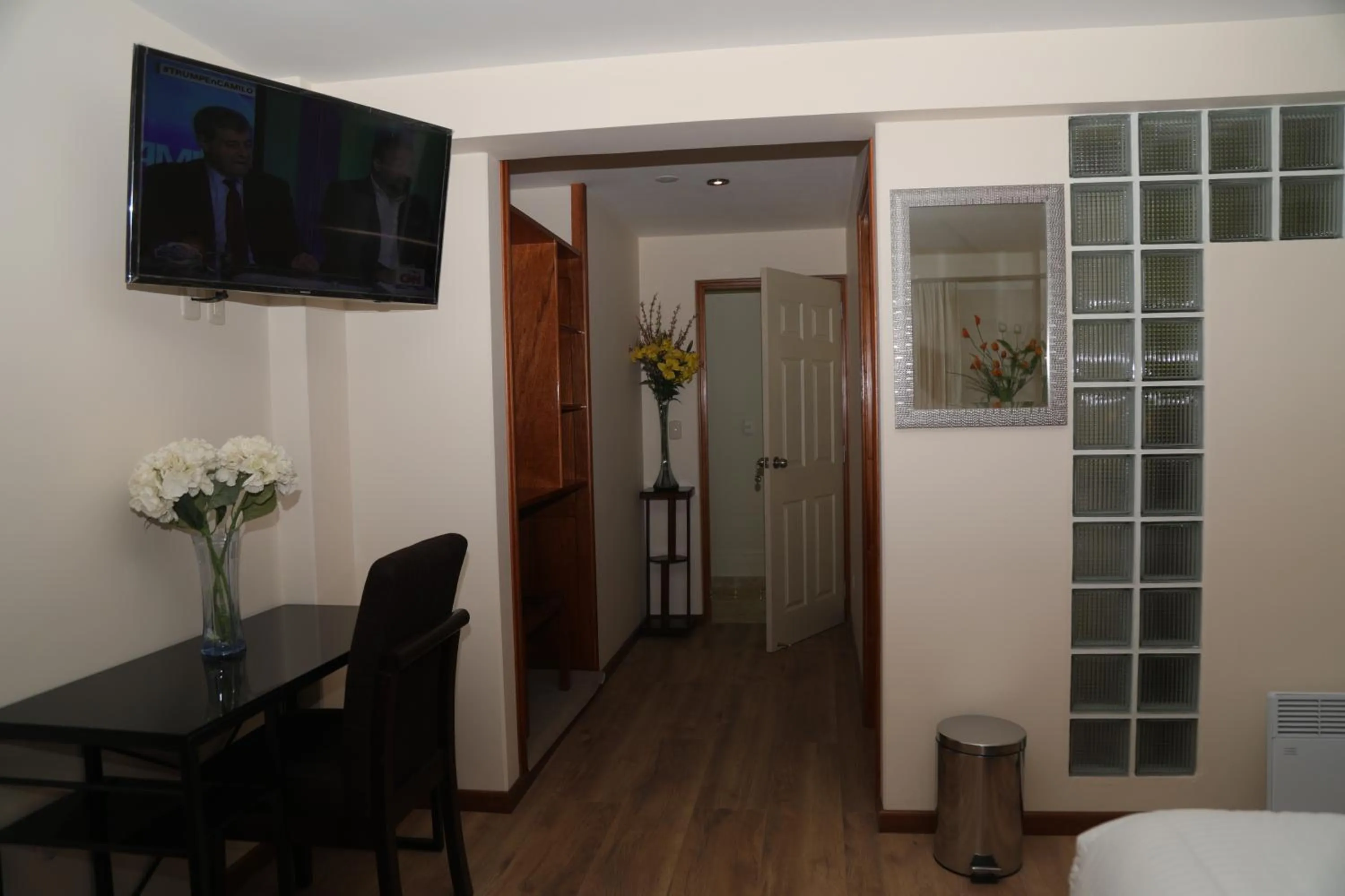 Photo of the whole room in Sol Plaza Hotel